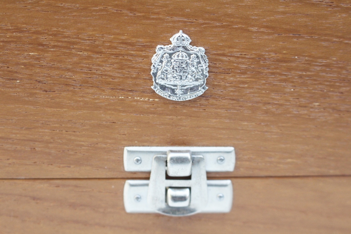 Abu Garcia Ambassedeur Box, Reference Books, Fish Finder Clock +