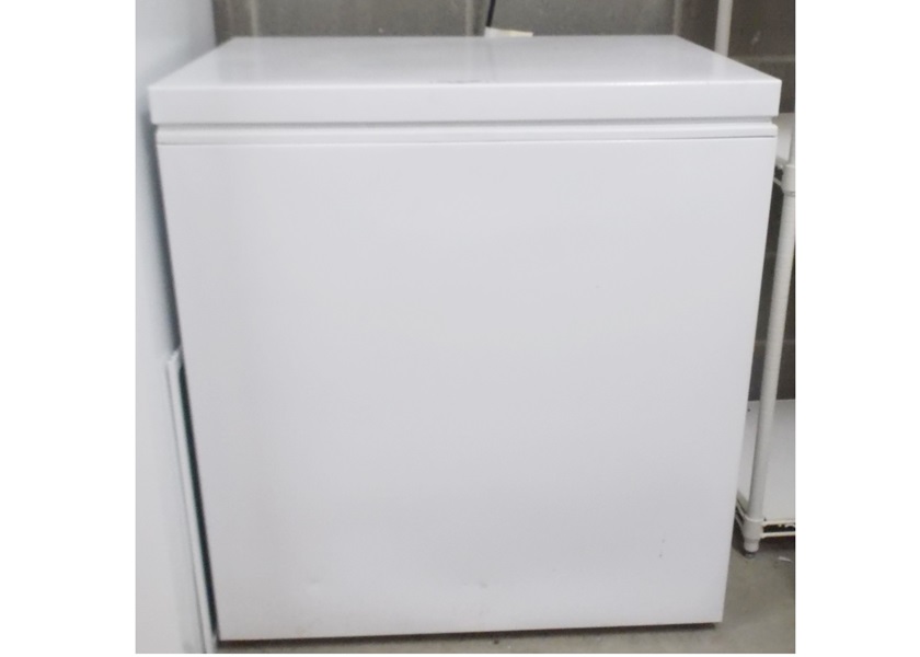 W.C. Wood Chest Freezer Model C07NAS