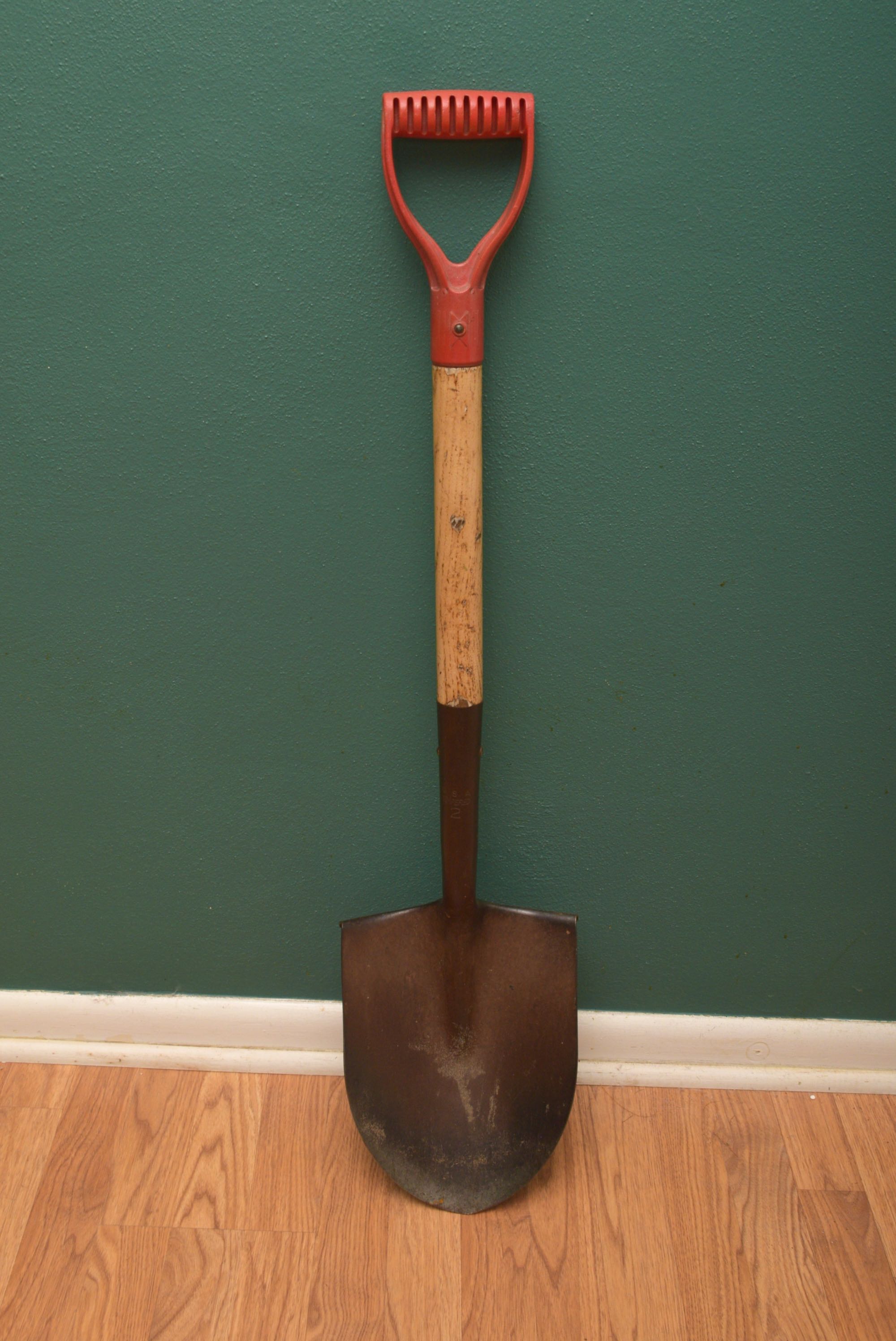 Black and Decker Weed Eater and Shovel