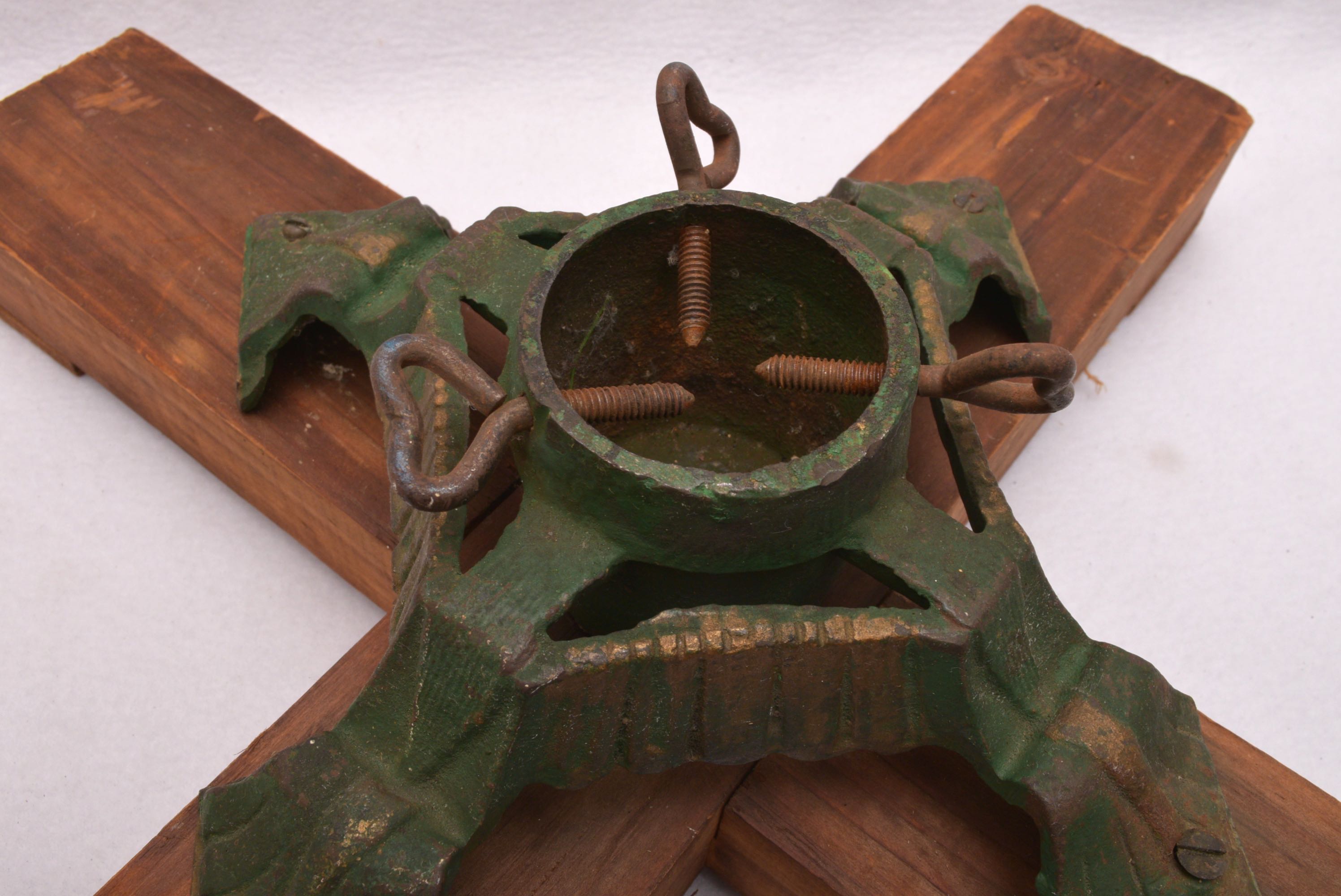 Vintage Art Deco Tree Stand