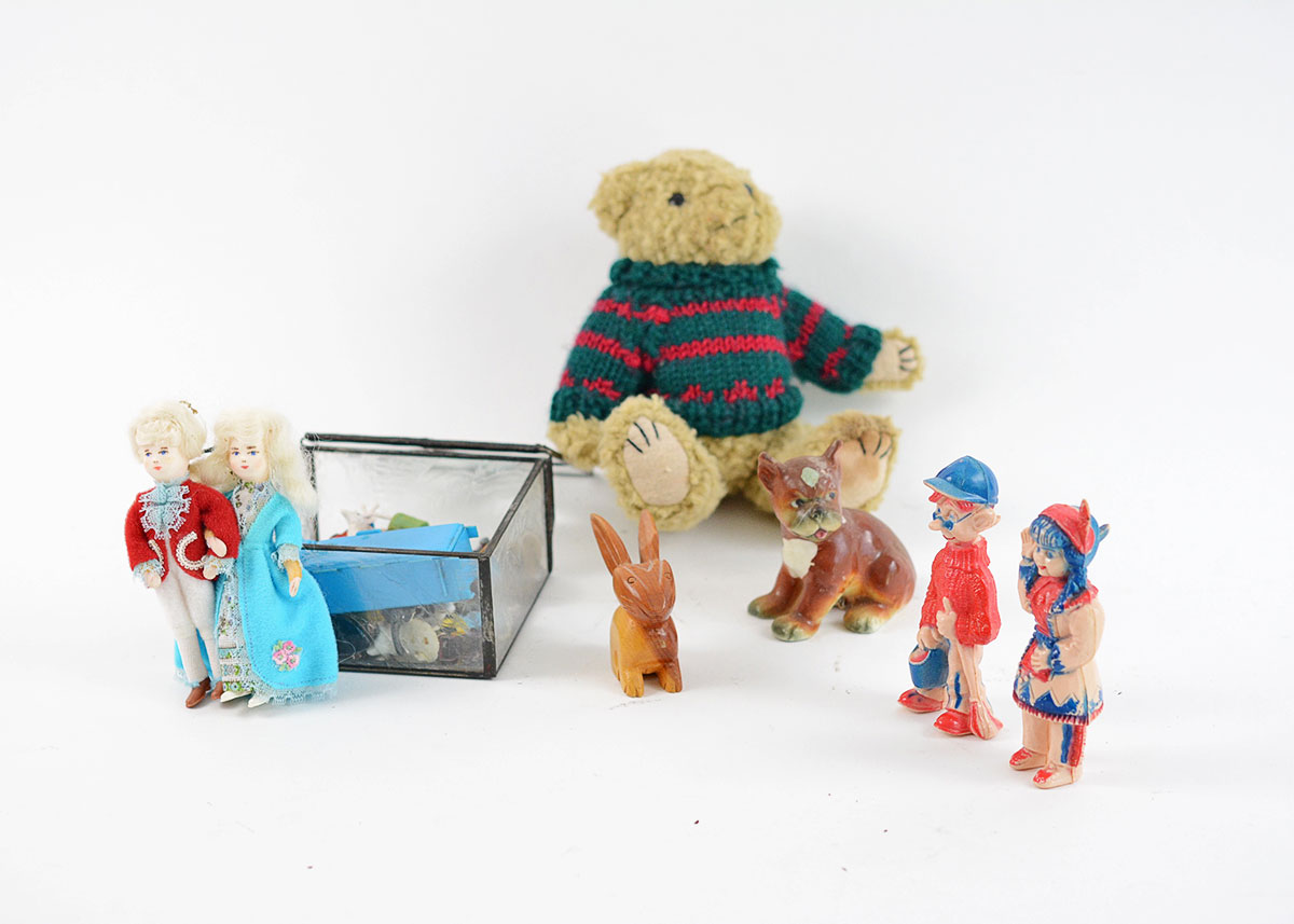 Vintage Dolls and Miniatures