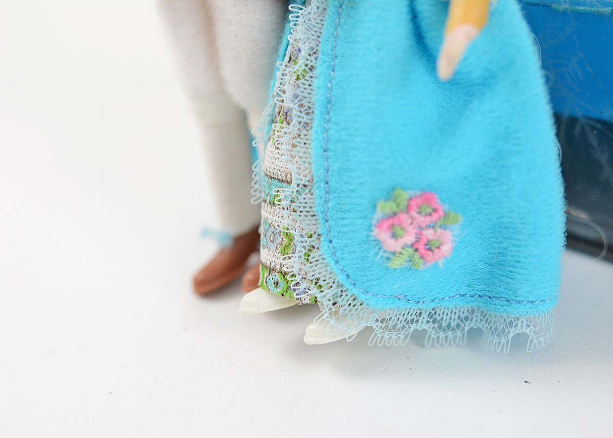 Vintage Dolls and Miniatures