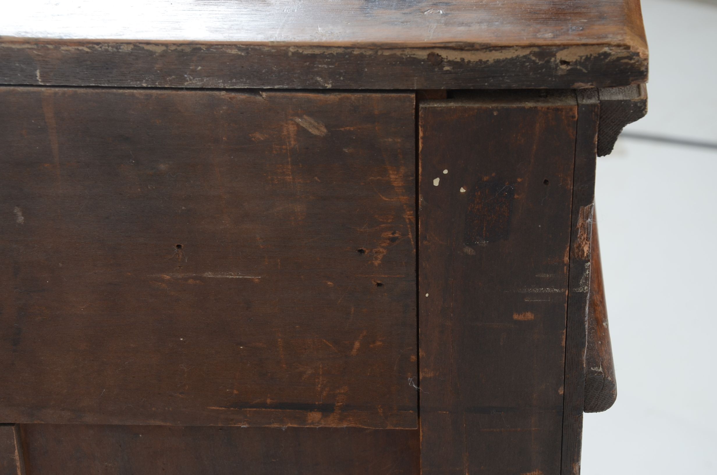 Corticelli Mercantile Thread Chest