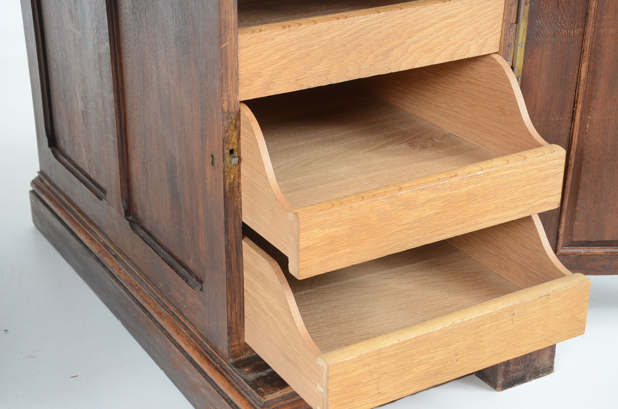 Renaissance Style Desk With Carved Dog Motif
