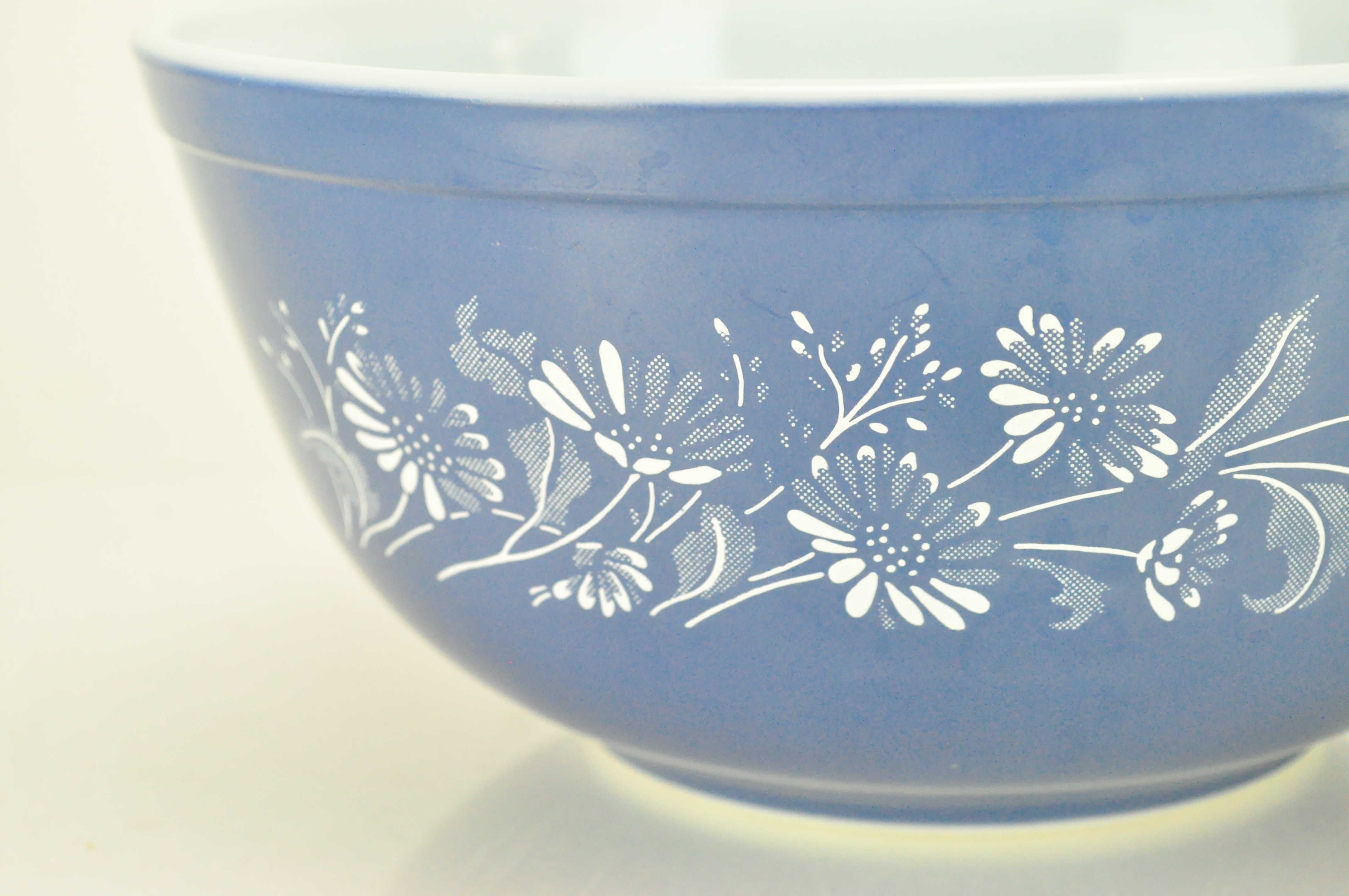 Three Blue and White Nesting Colonial Mist Mixing Bowl from Pyrex