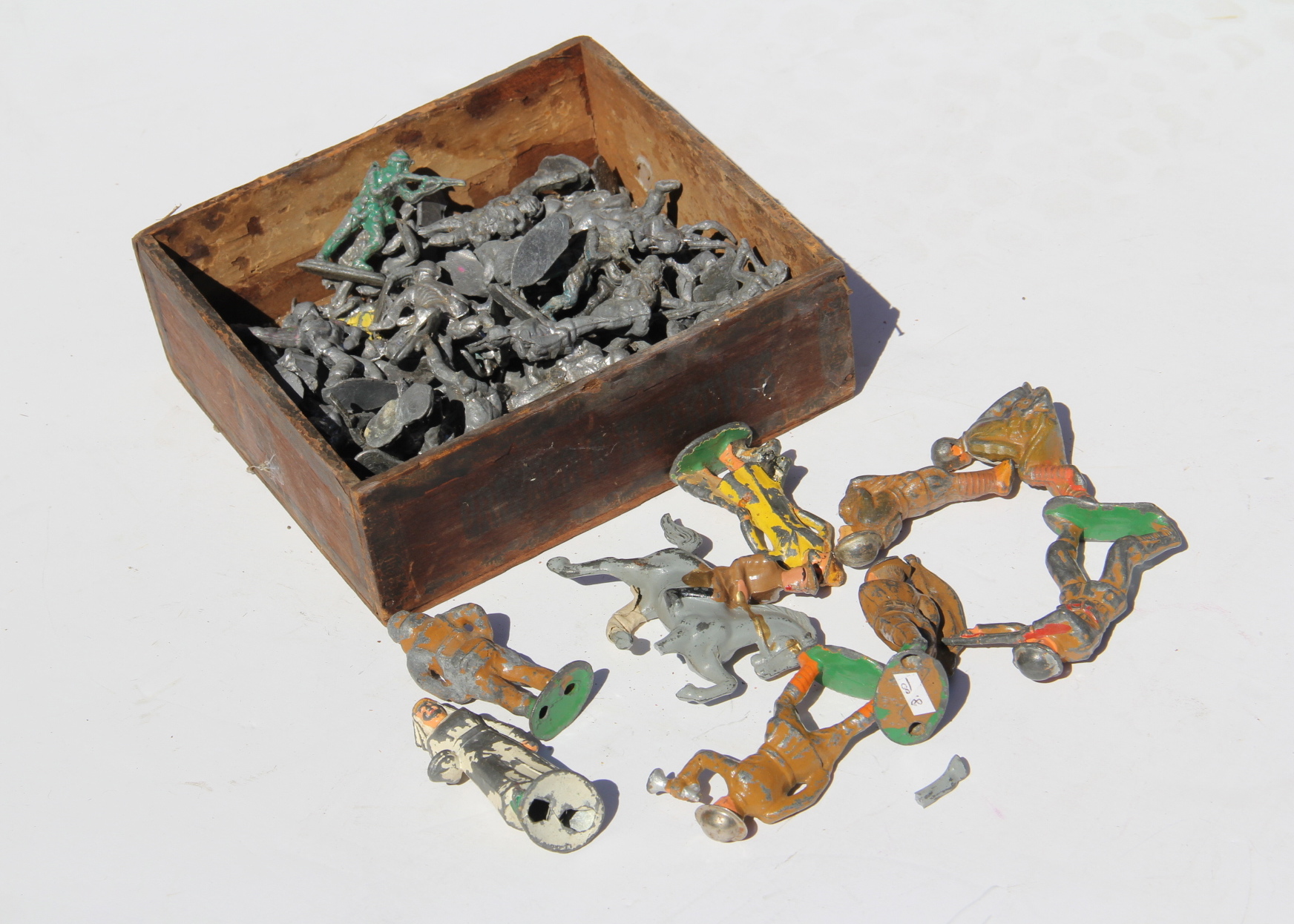 Handmade Lead Figurines and Painted Lead Figurines