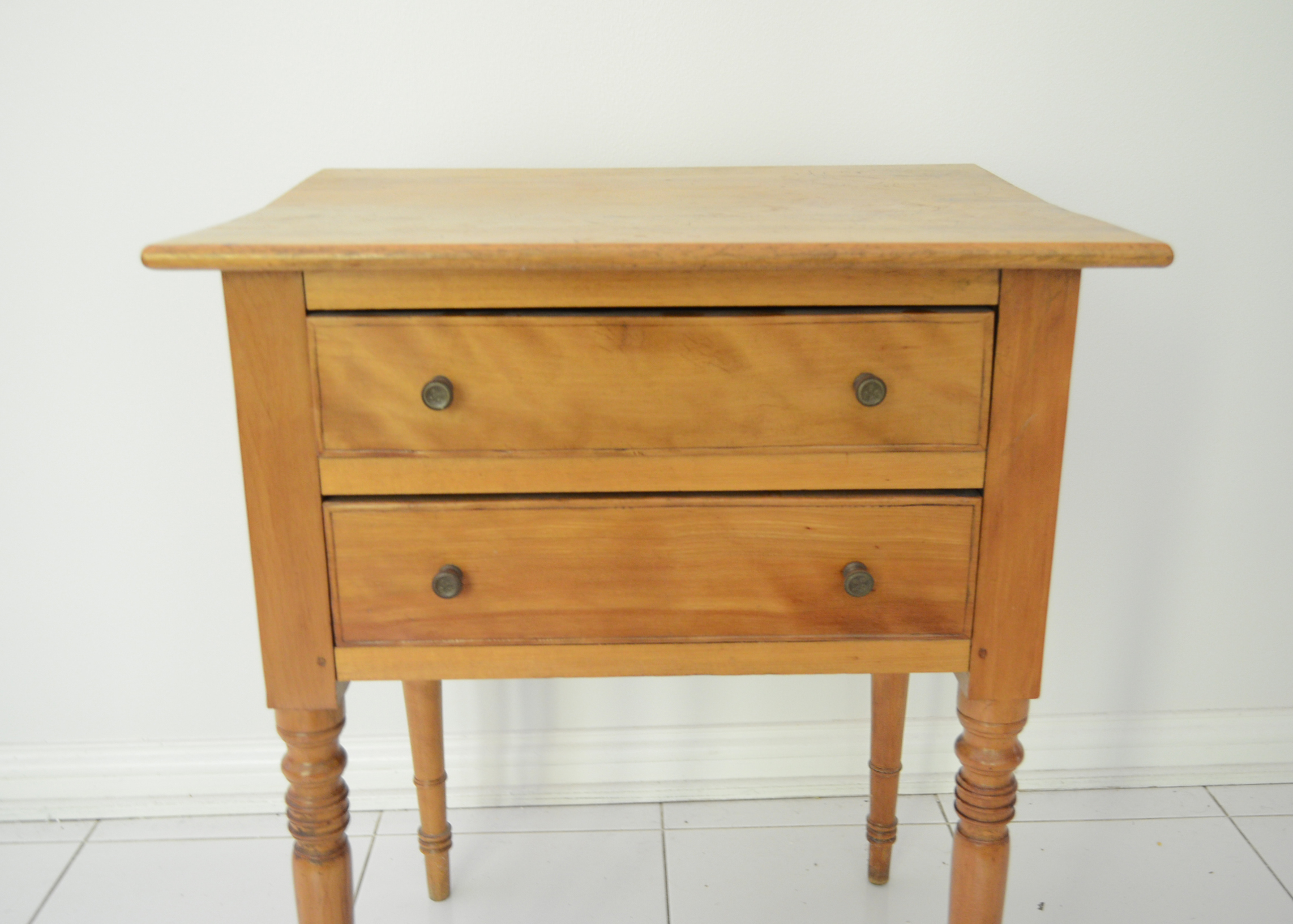 Antique Colonial End Table