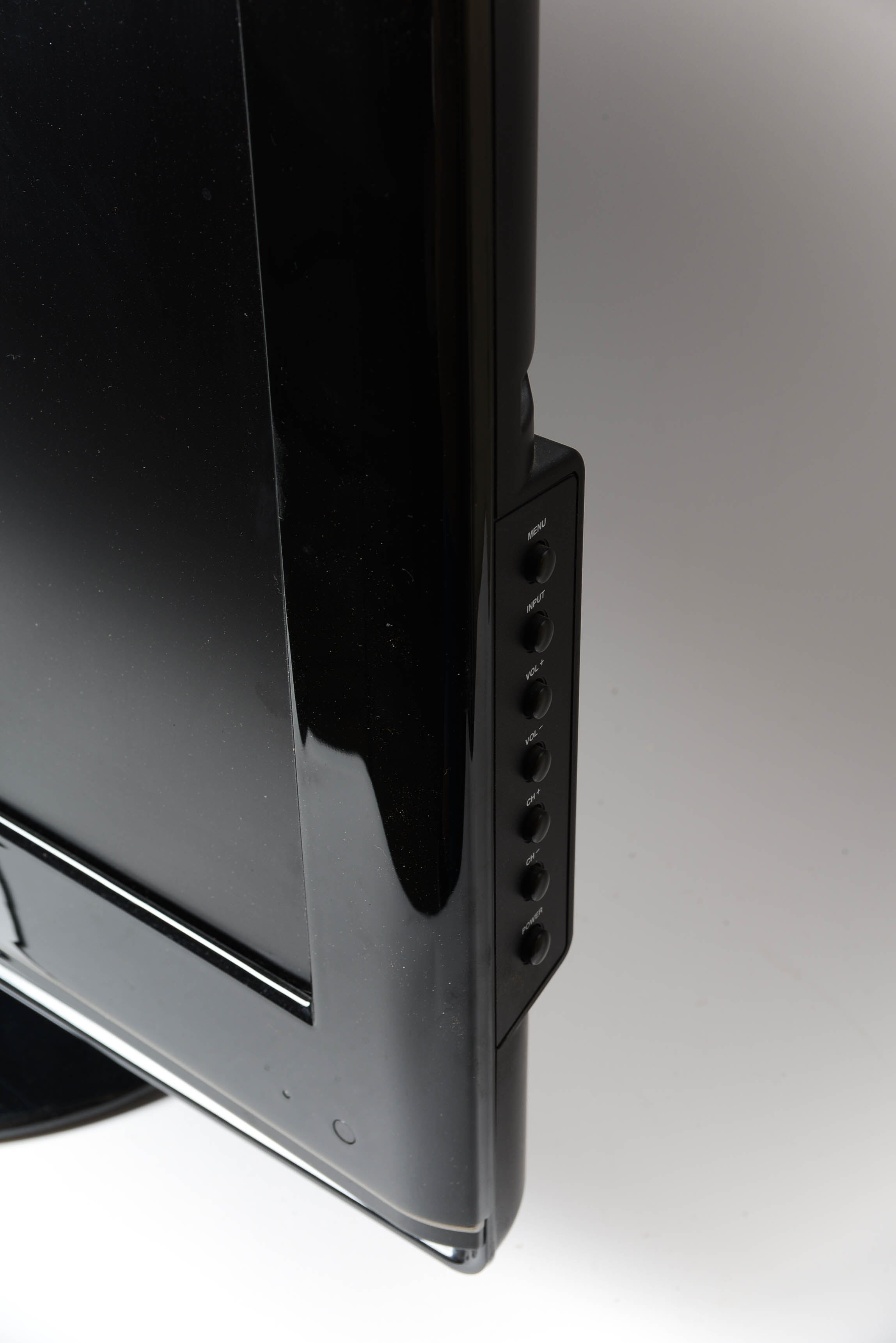 Insignia 32" LCD Television