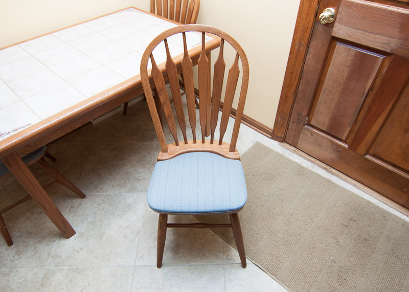 Dinaire Furniture Table and Chair Set