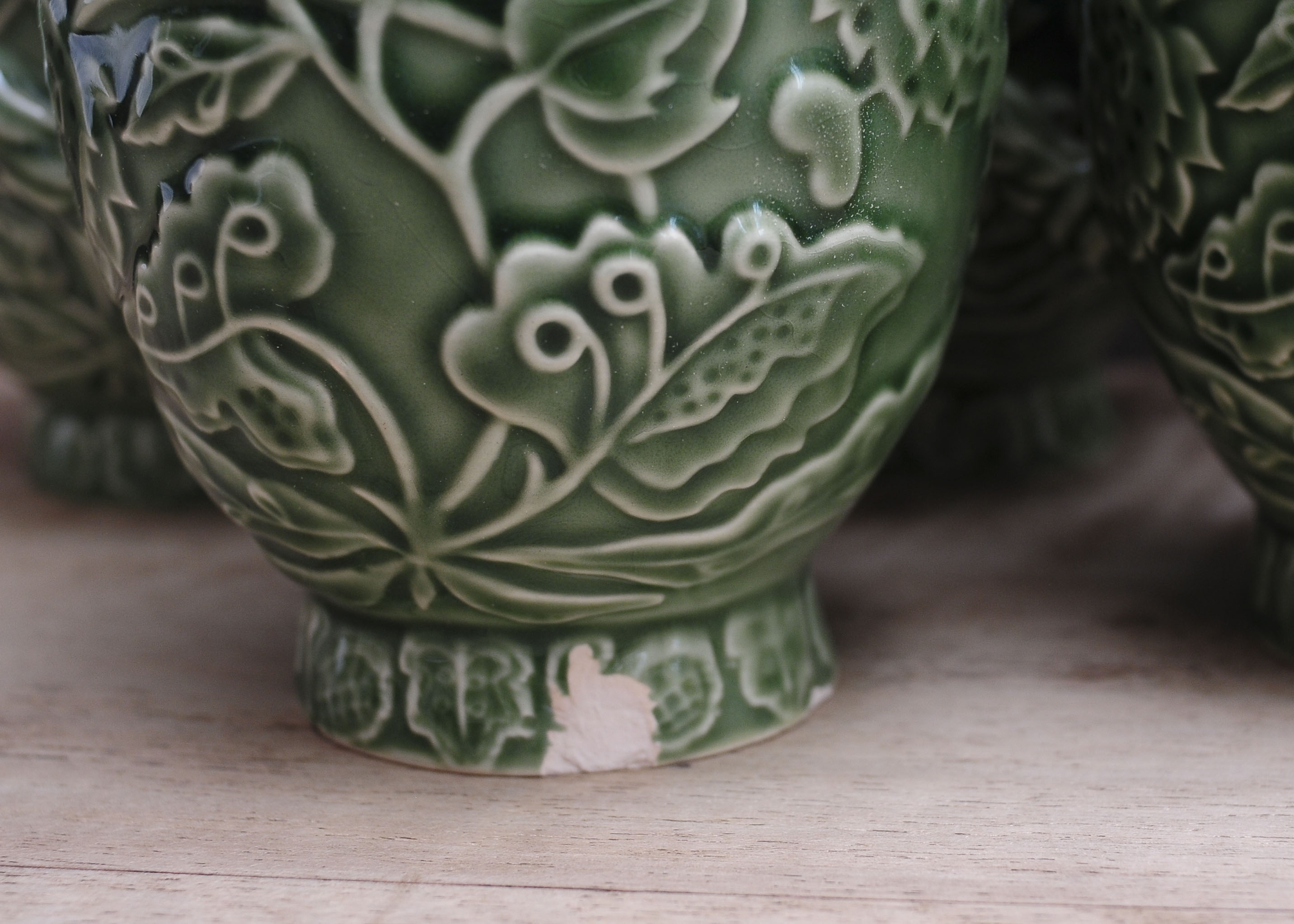 Majolica Style Coffee Mugs Set