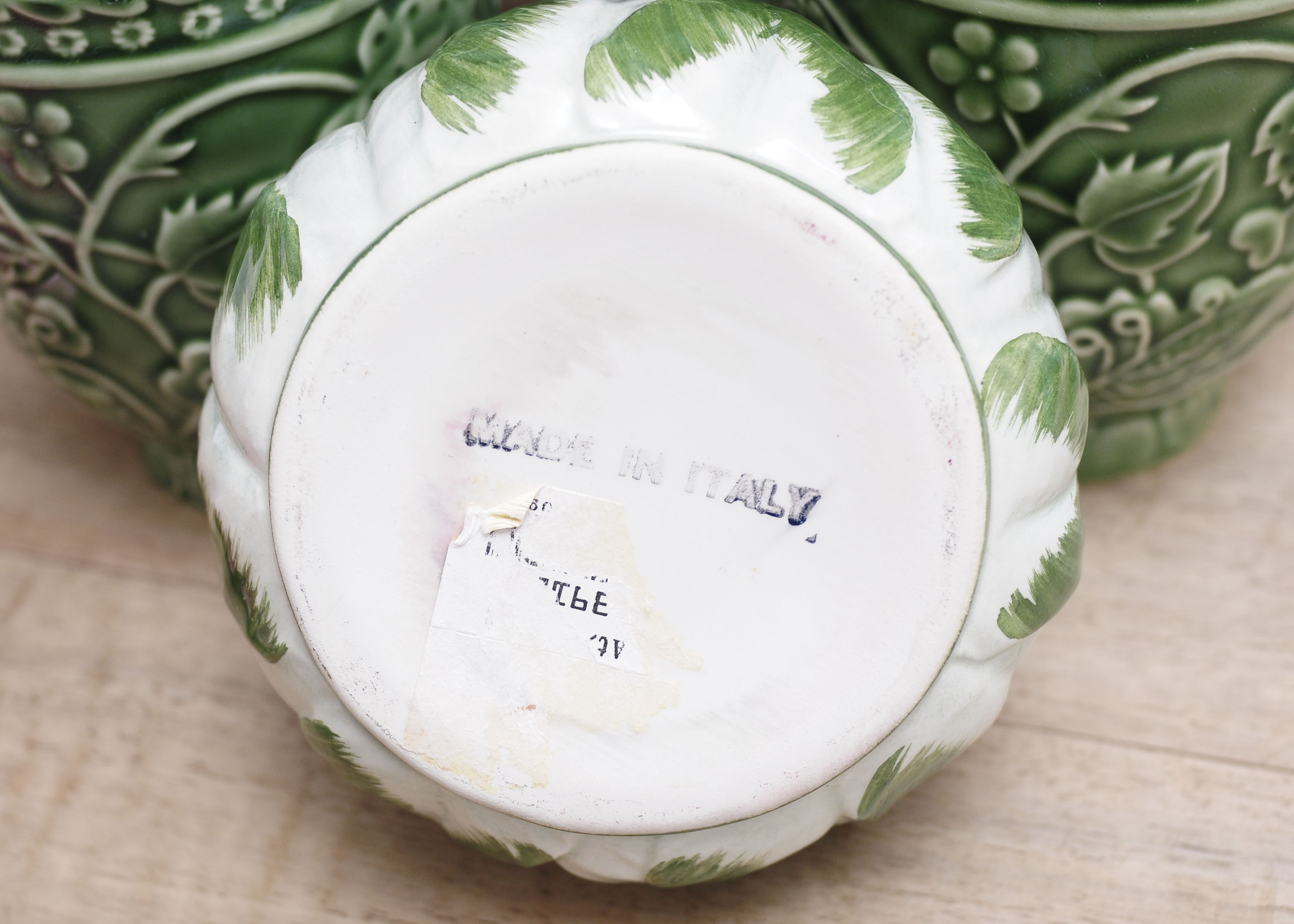 Majolica Style Coffee Mugs Set