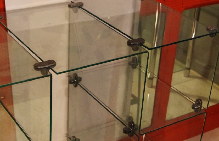 Cal-Tuf Modular Glass Panel Display Shelf Unit