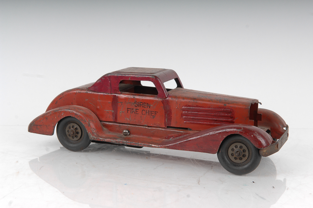1930s Marx Siren Fire Chief Steel Windup Car
