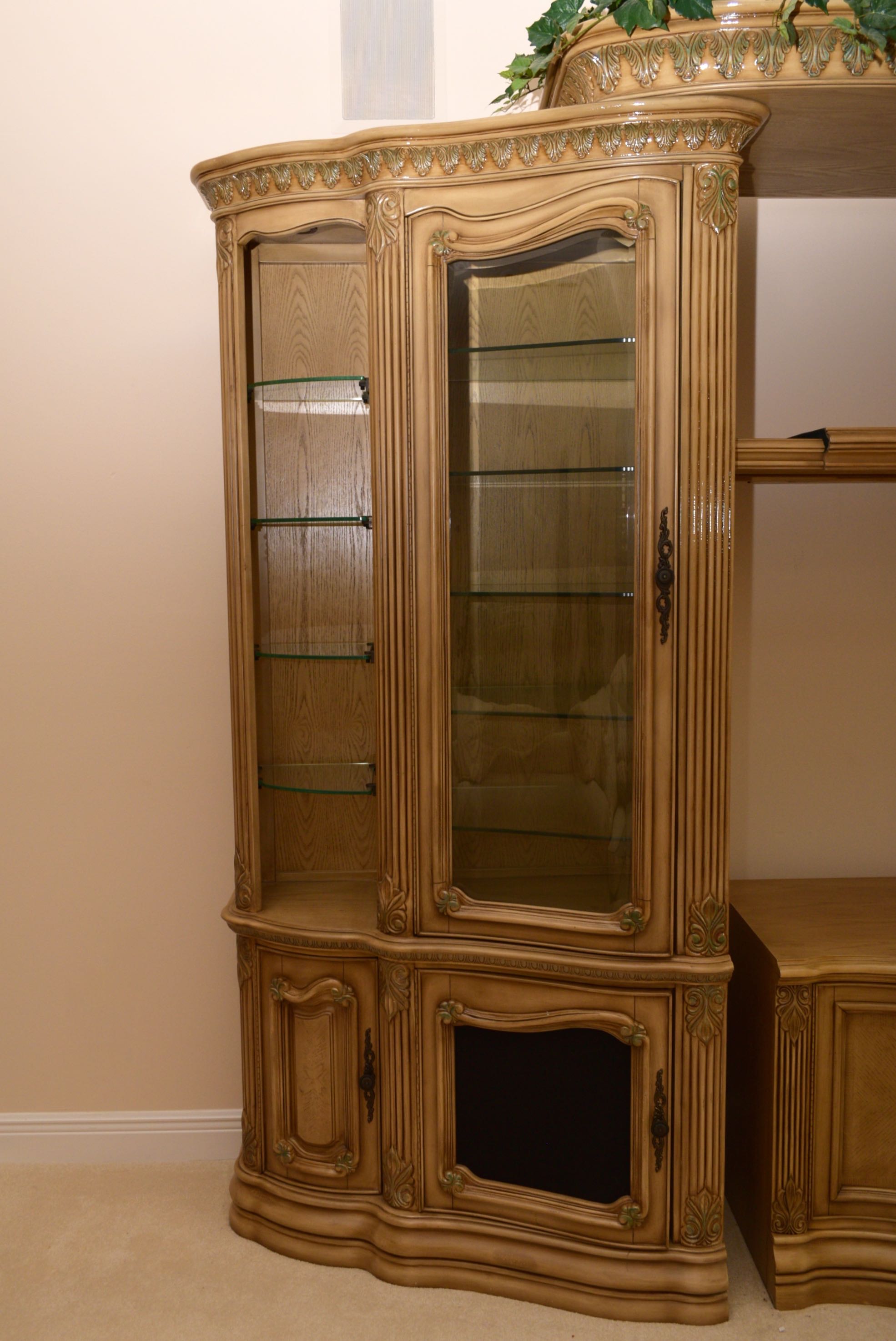 Michael Amini by Aico Entertainment Center