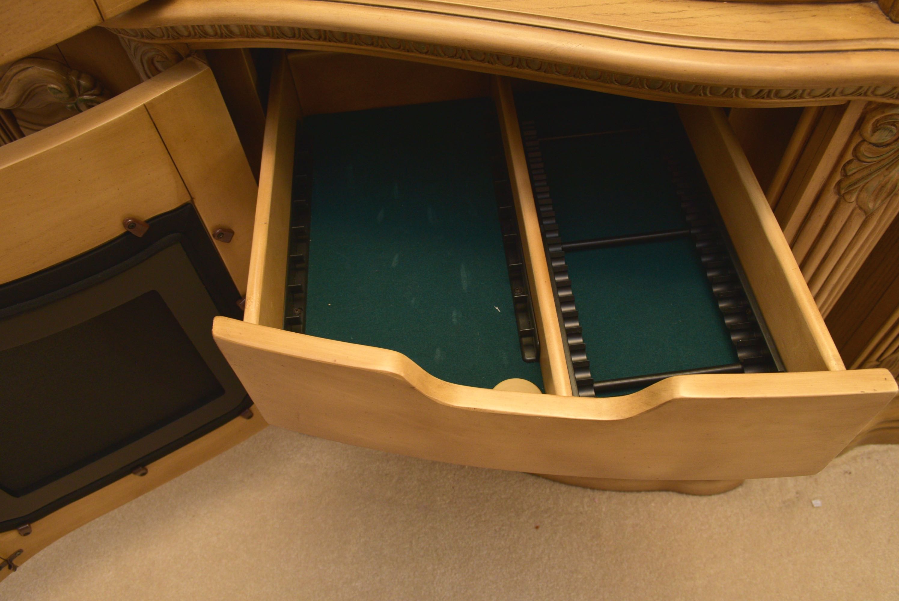 Michael Amini by Aico Entertainment Center