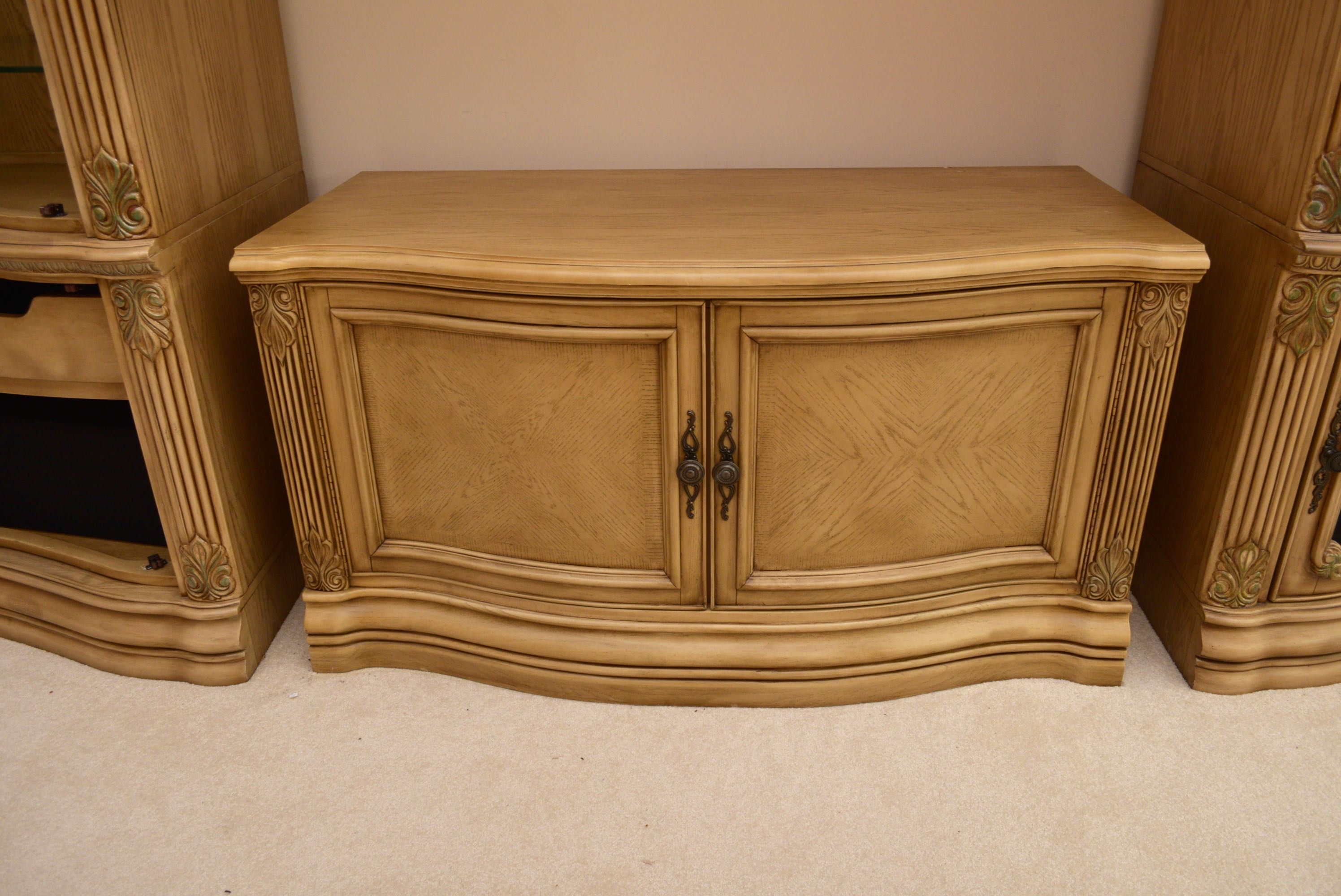 Michael Amini by Aico Entertainment Center