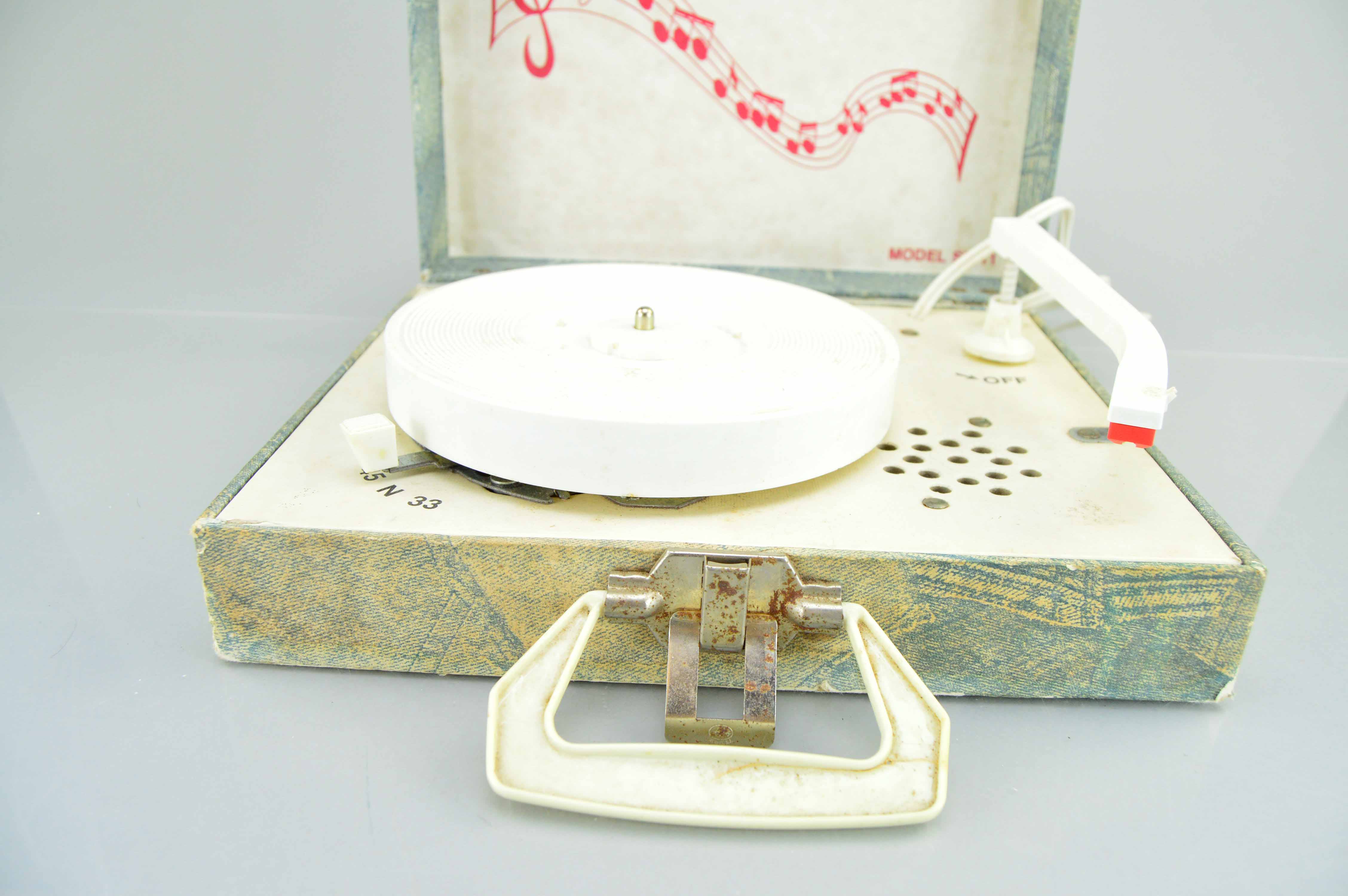 Vintage DeJay "Happy Tunes" Turntable and Records