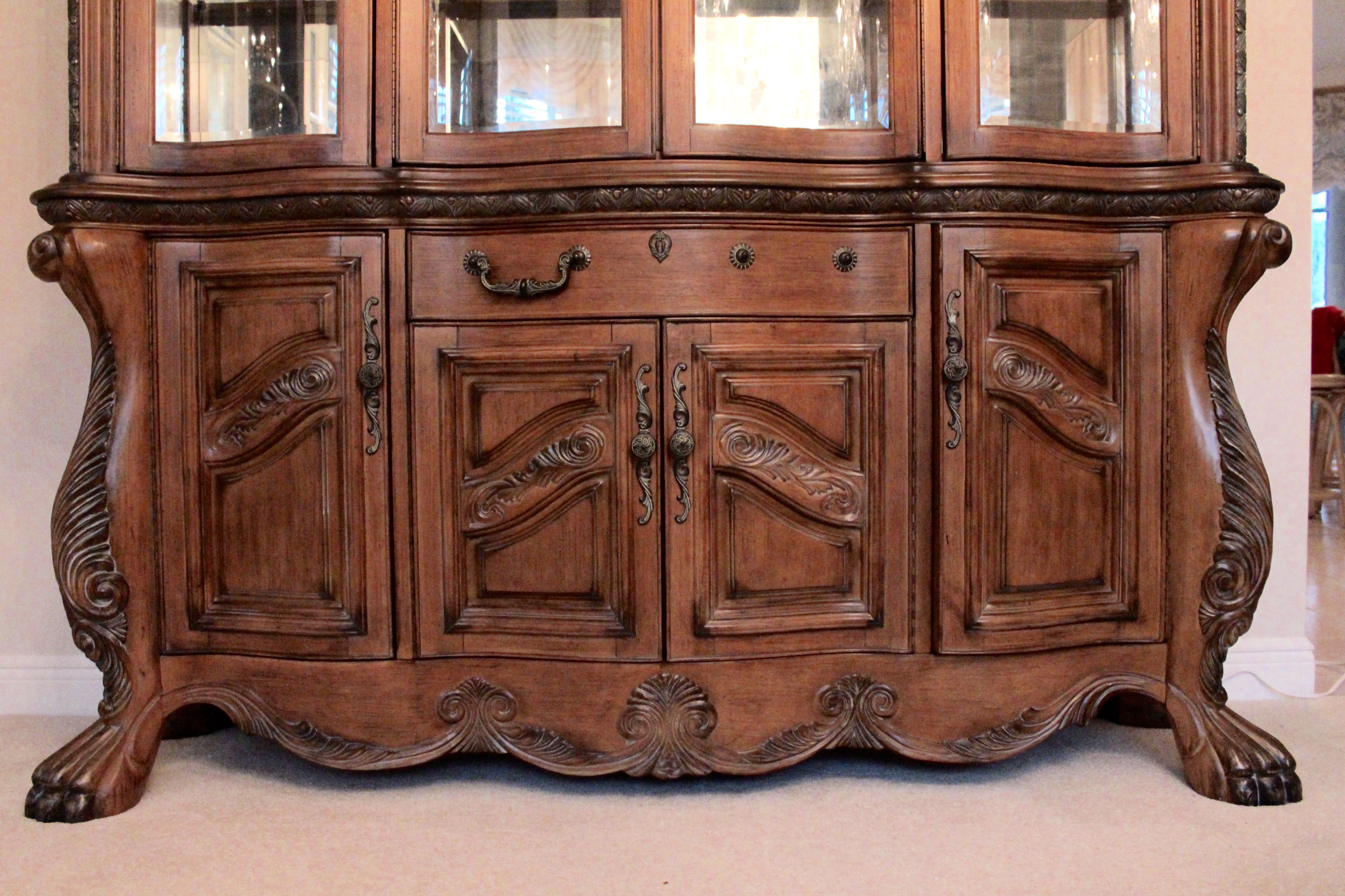 Michael Amini Signature Series Breakfront China Cabinet