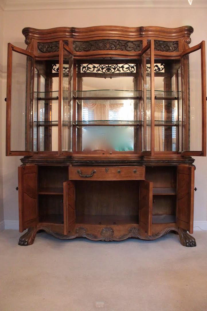 Michael Amini Signature Series Breakfront China Cabinet