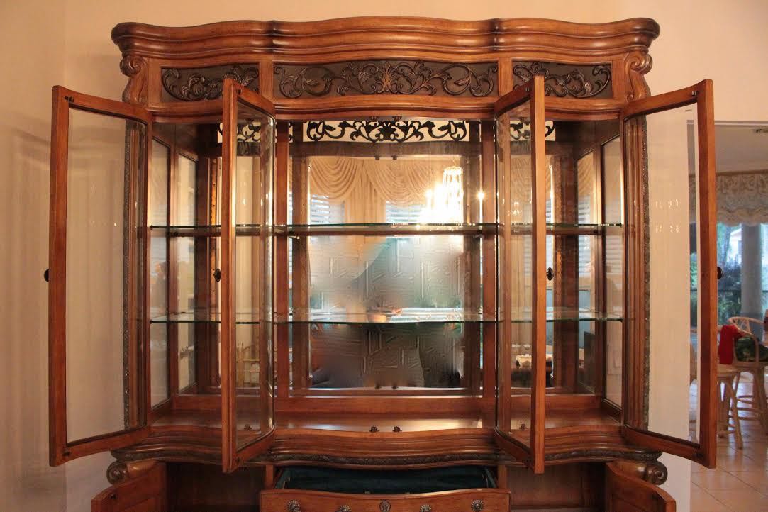 Michael Amini Signature Series Breakfront China Cabinet