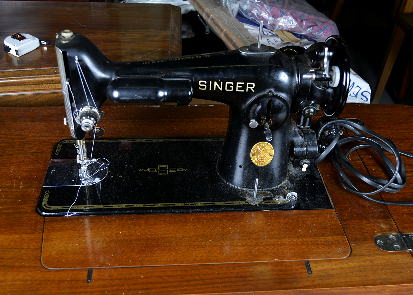 Vintage Singer 42 Art Deco Cabinet with Singer Sewing Machine