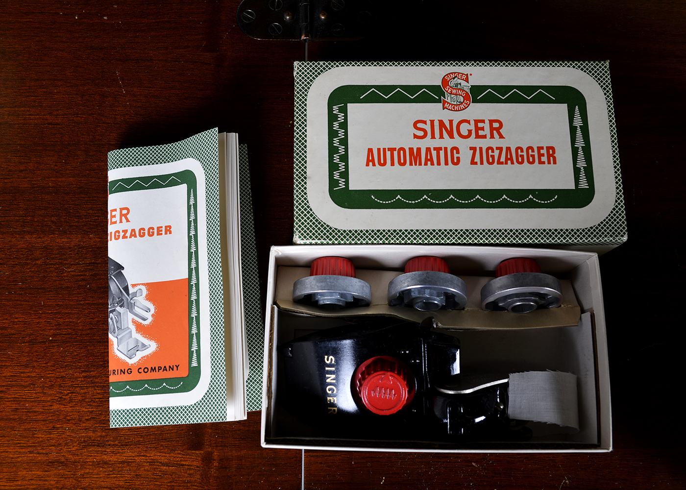 Vintage Singer 42 Art Deco Cabinet with Singer Sewing Machine