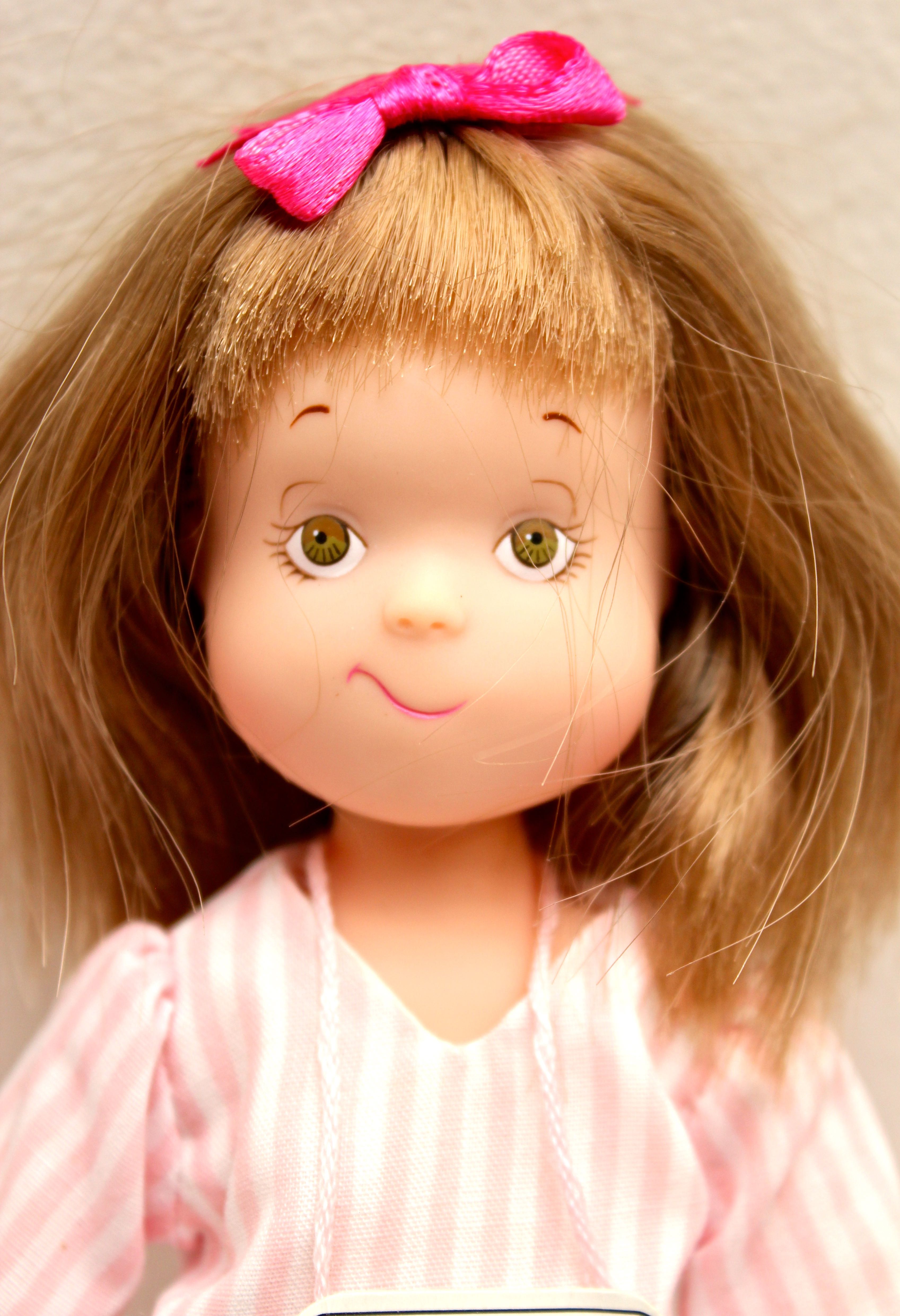 Madame Alexander Classic Eloise Doll and Overnight Kit