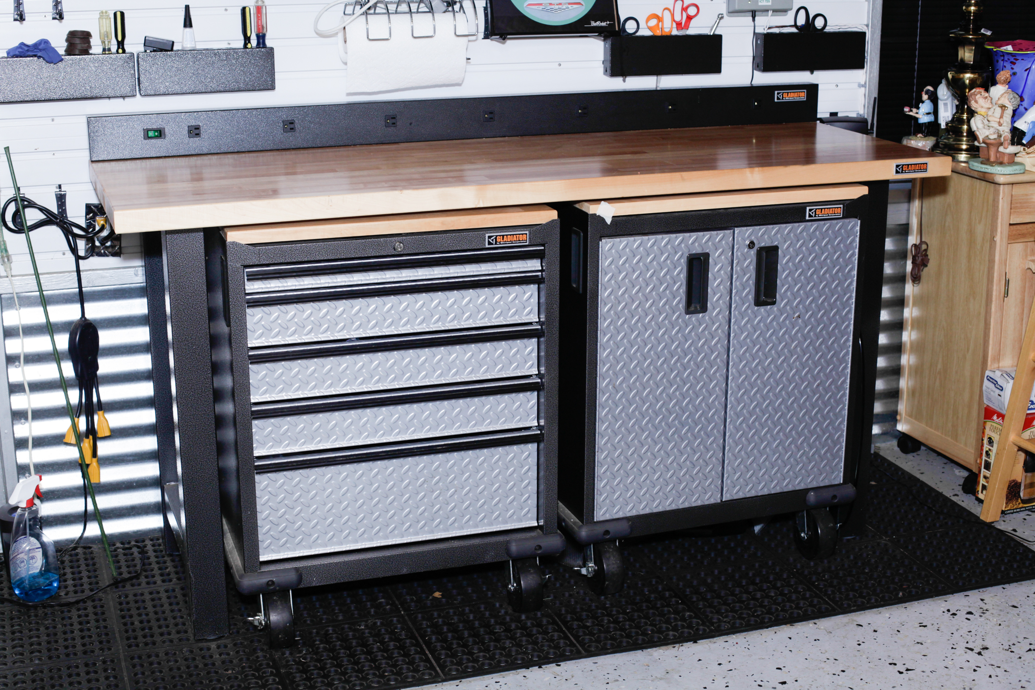Gladiator Work Bench and Cabinets
