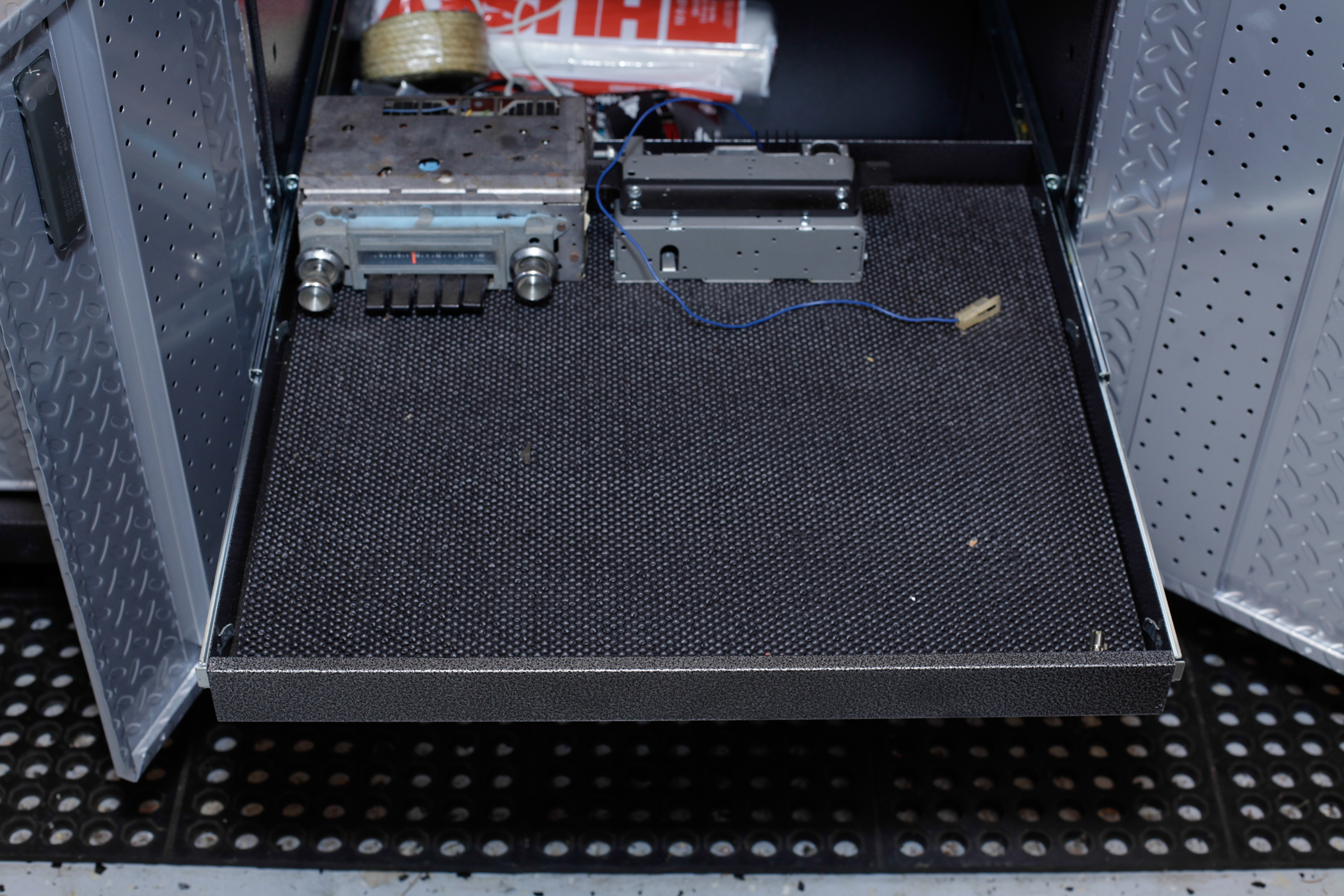 Gladiator Work Bench and Cabinets