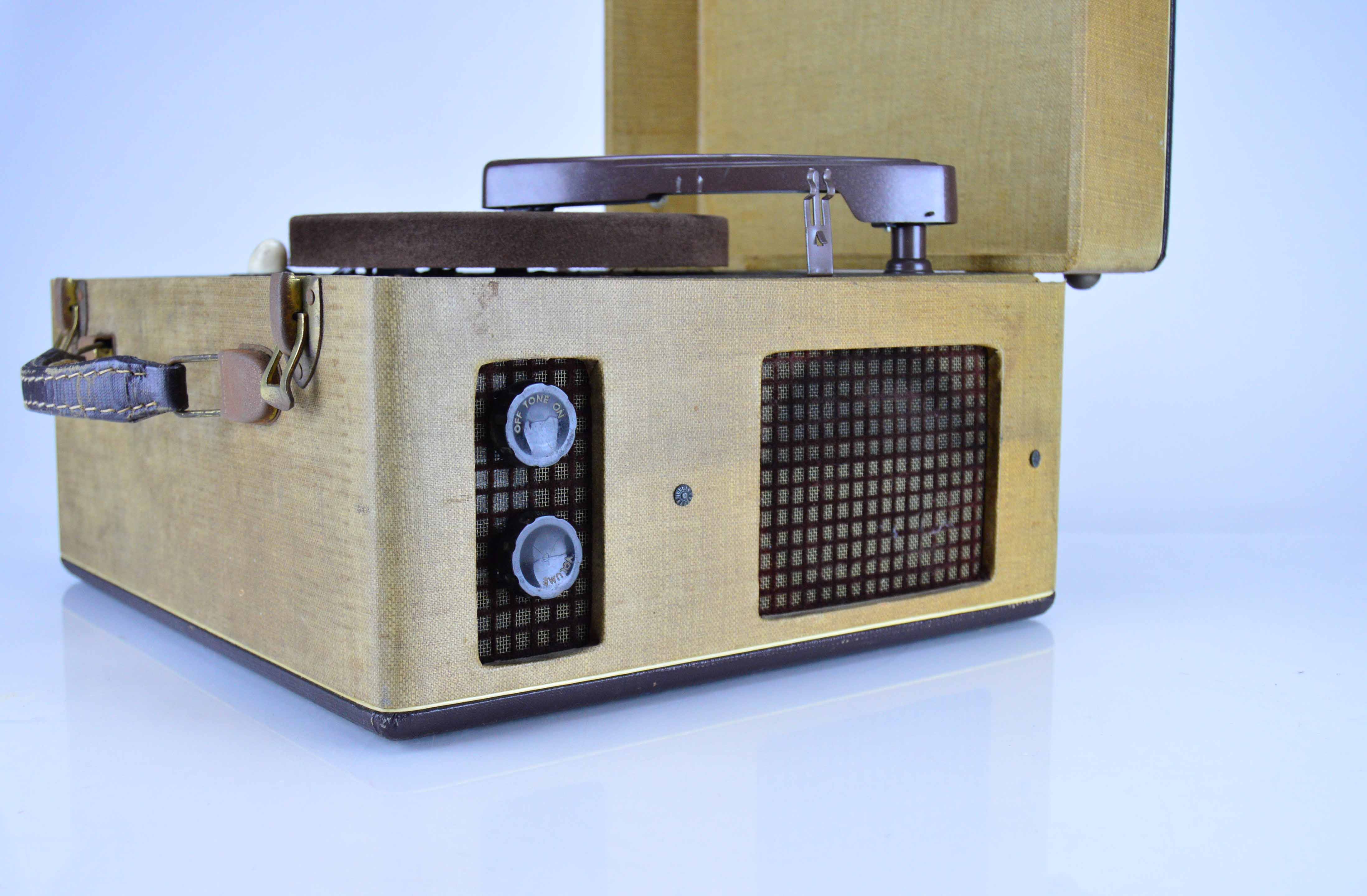 Vintage Columbia 203 Phonograph