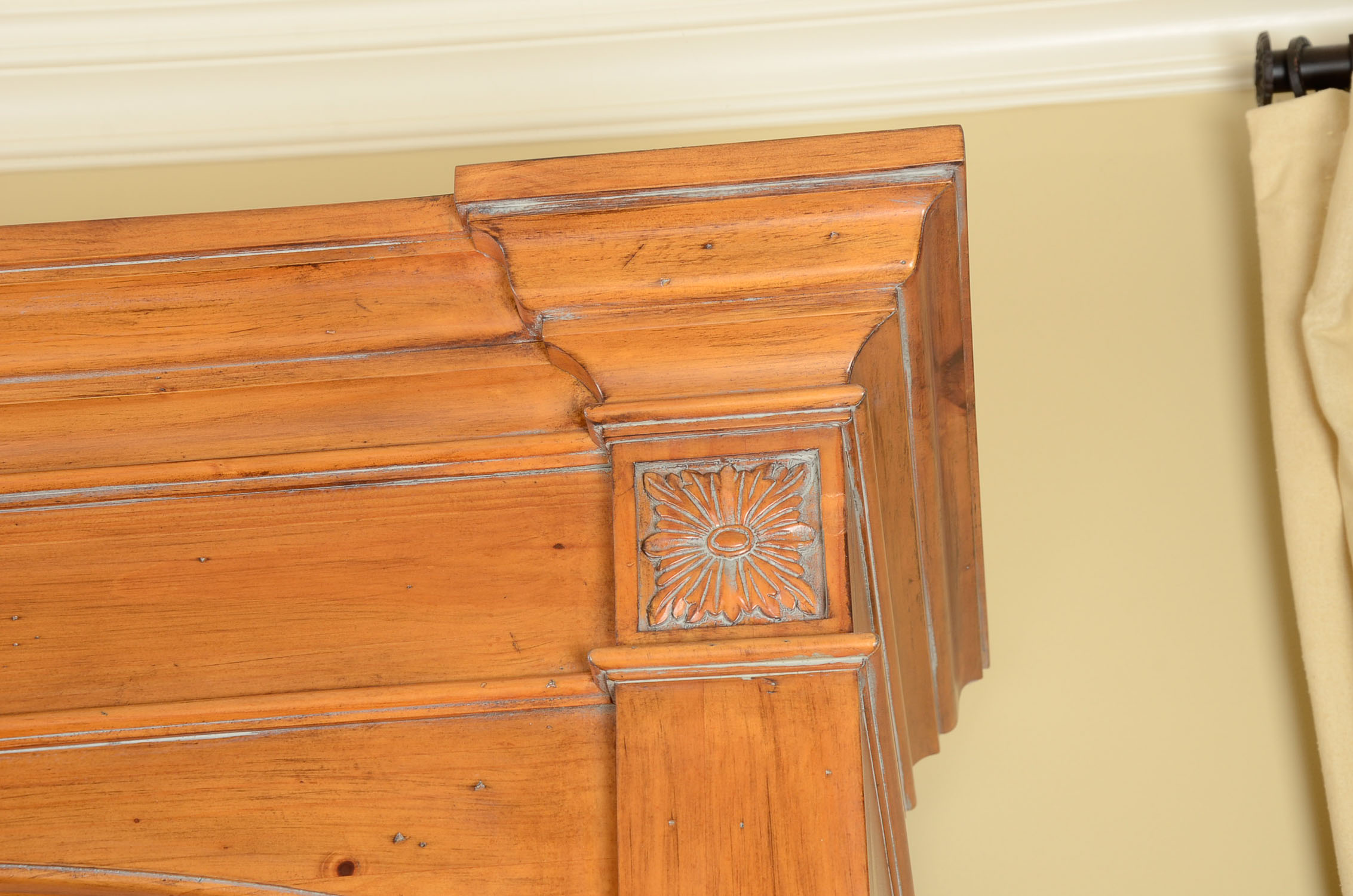 Entertainment Center by Ethan Allen with Liftbox Mechanism