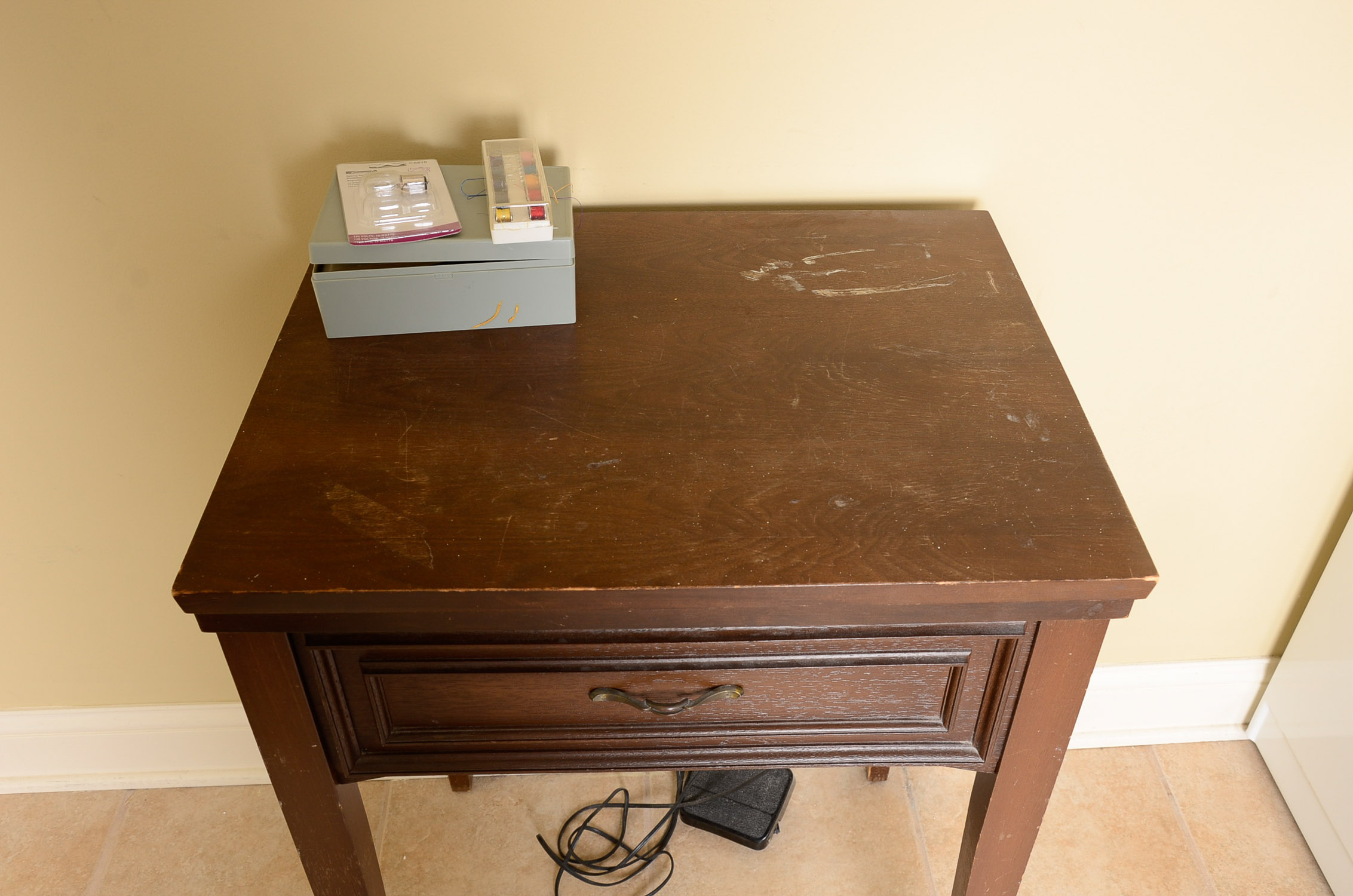 Vintage Sears Kenmore Zig Zag Sewing Machine