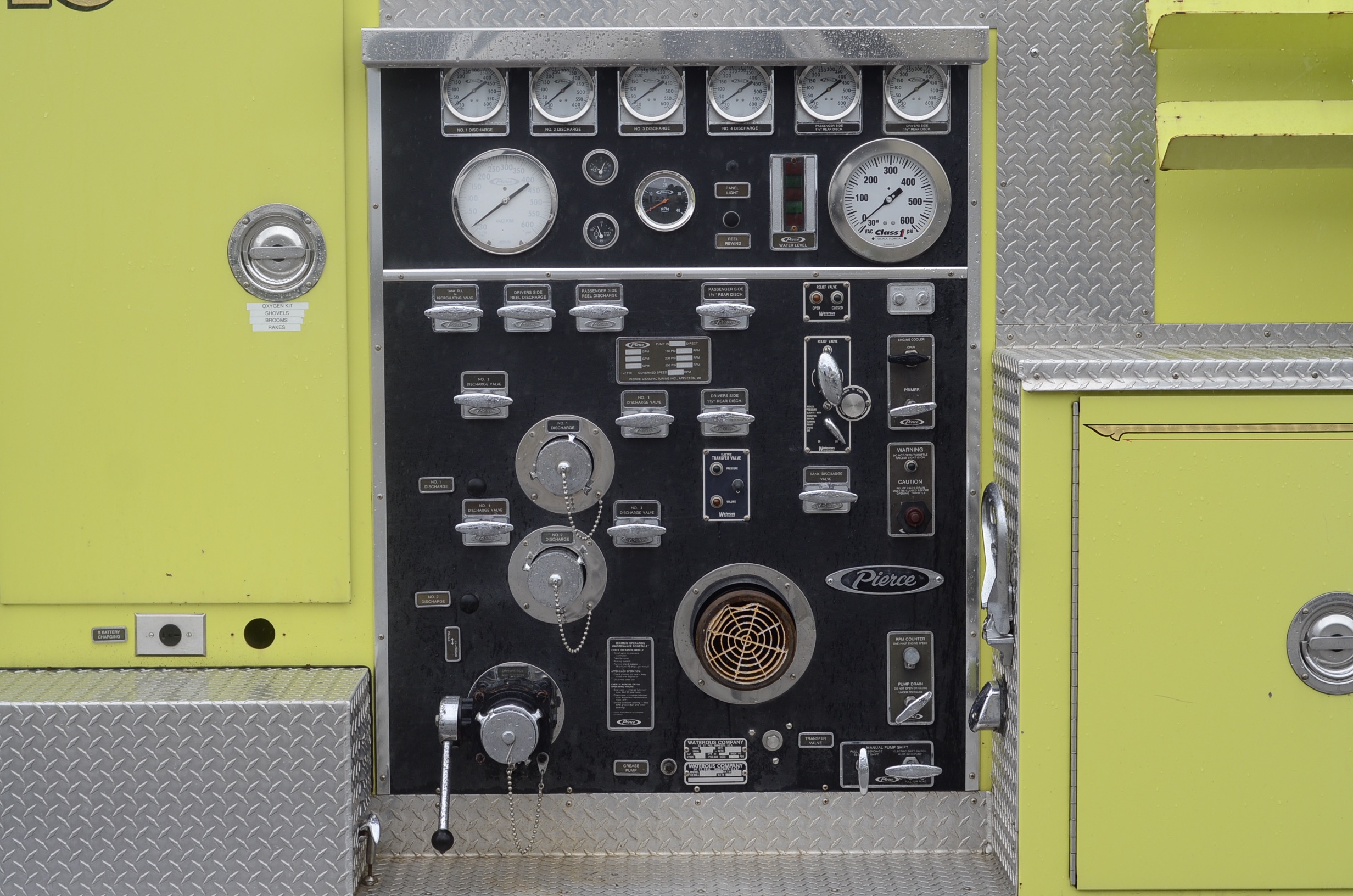 1985 Ford Chartreuse Fire Truck