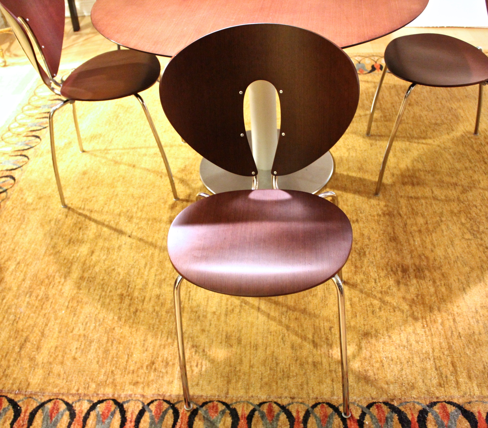 Stua Dining Table and Chairs