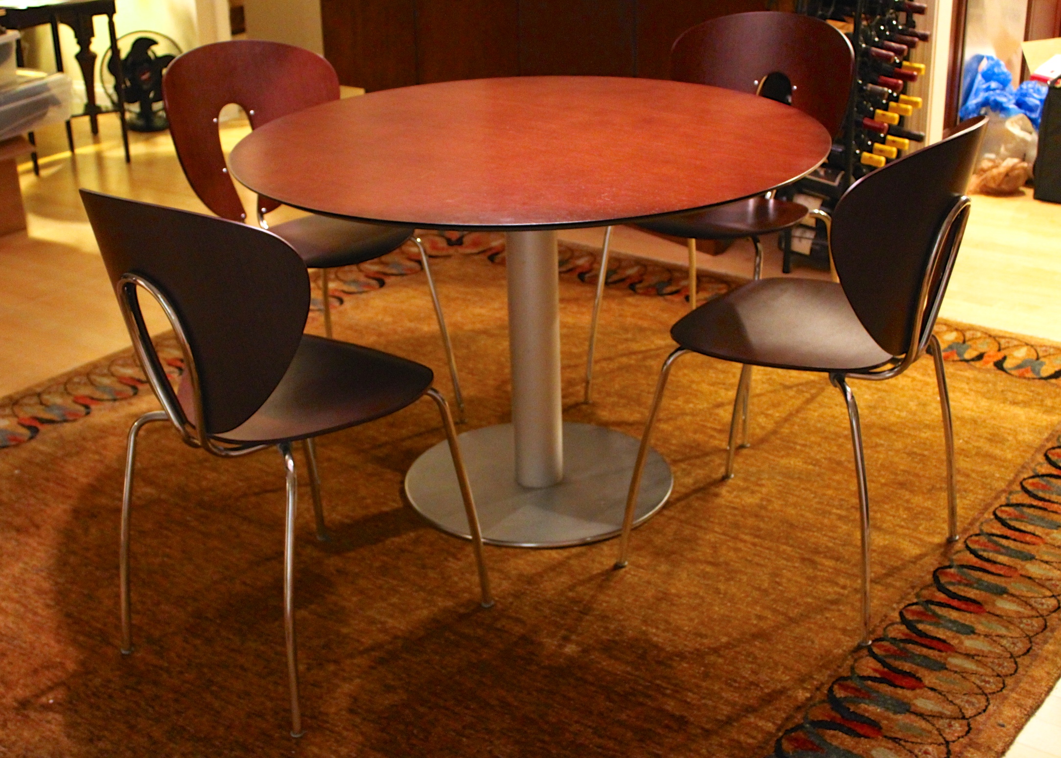 Stua Dining Table and Chairs