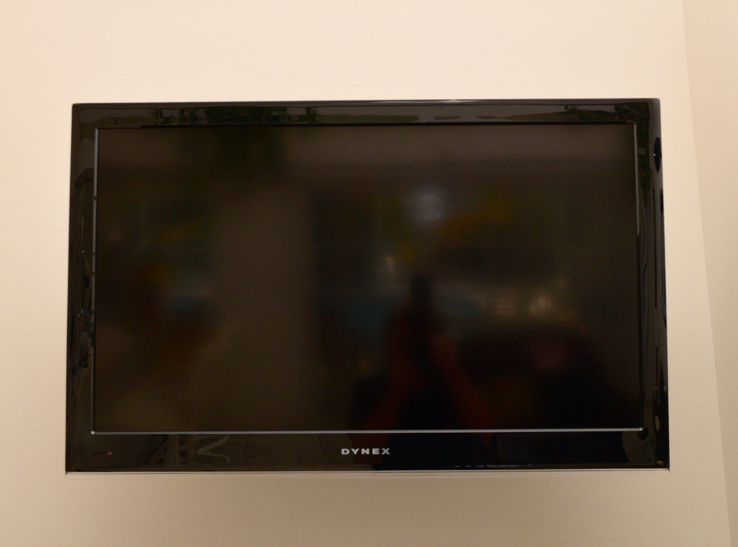 Dynex 40" LCD  HDTV with Adjustable Wall Mount