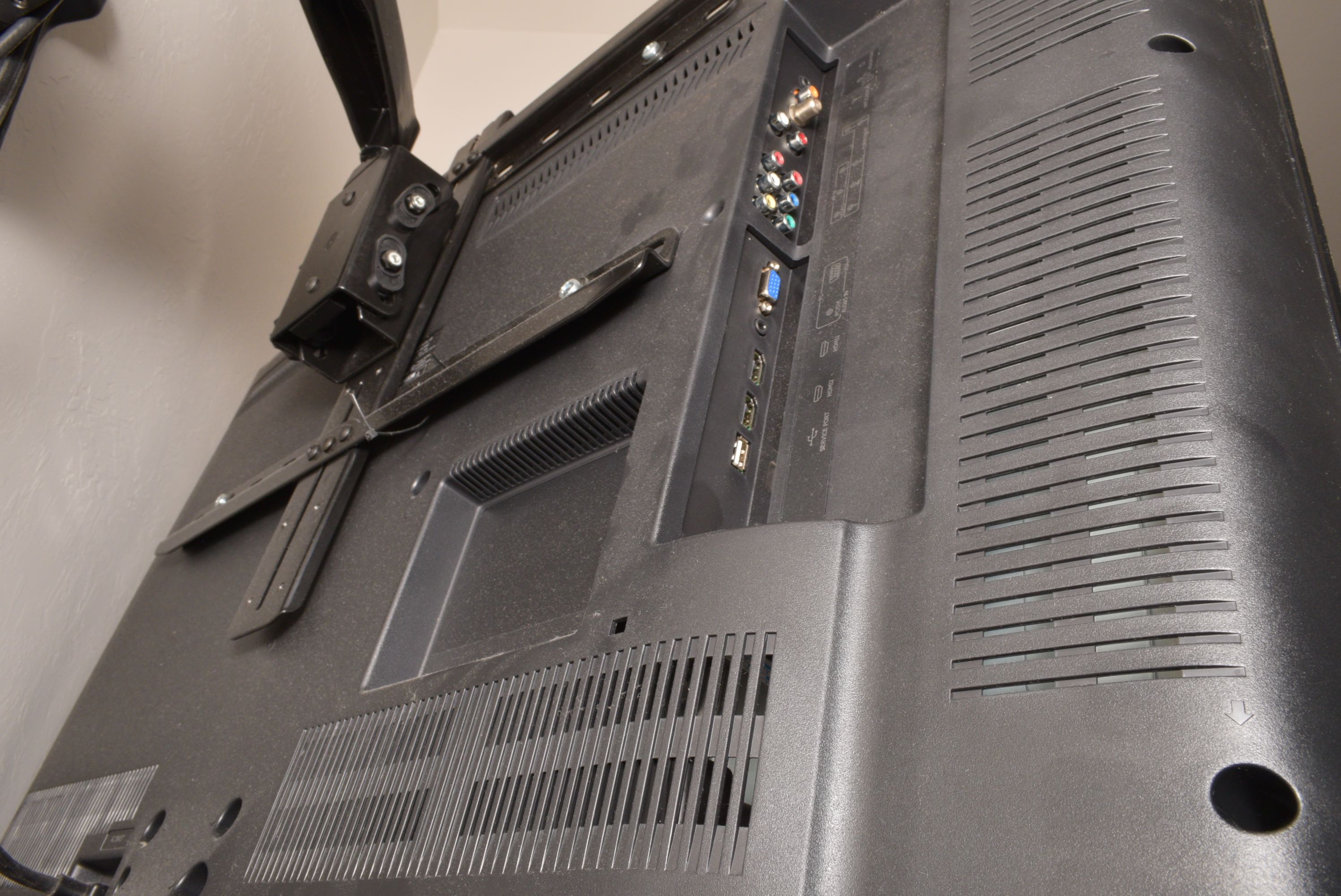 Dynex 40" LCD  HDTV with Adjustable Wall Mount