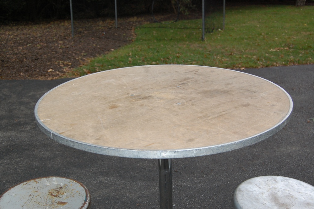 1950s Diner Table and Stools