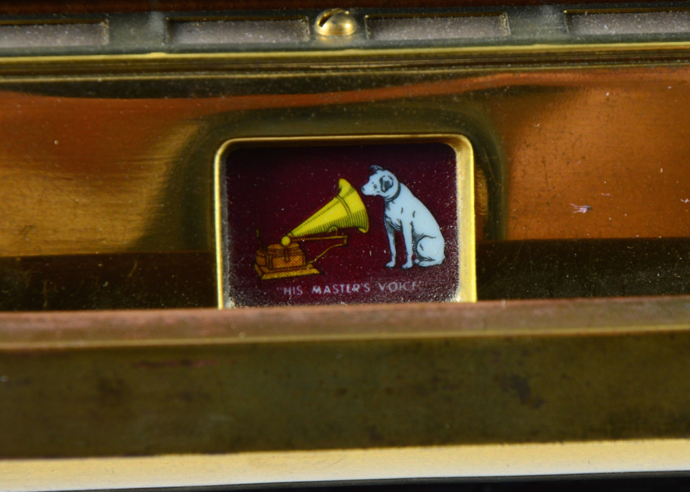 RCA Victor Radio-Phonograph Console by Victrola Model 612V3