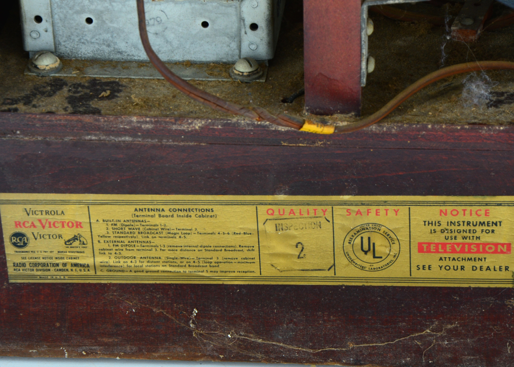 RCA Victor Radio-Phonograph Console by Victrola Model 612V3