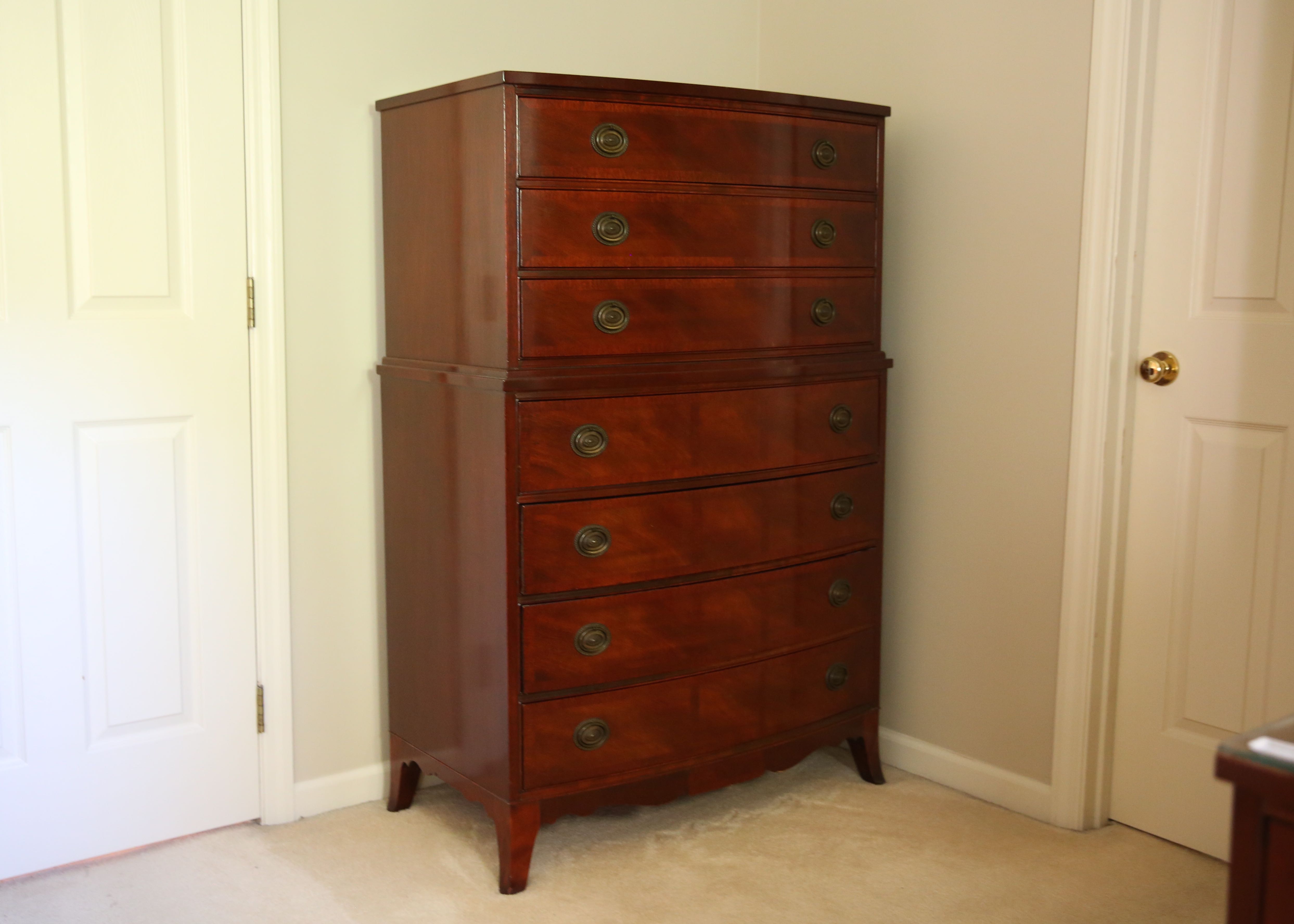 Hepplewhite Style Chest on Chest