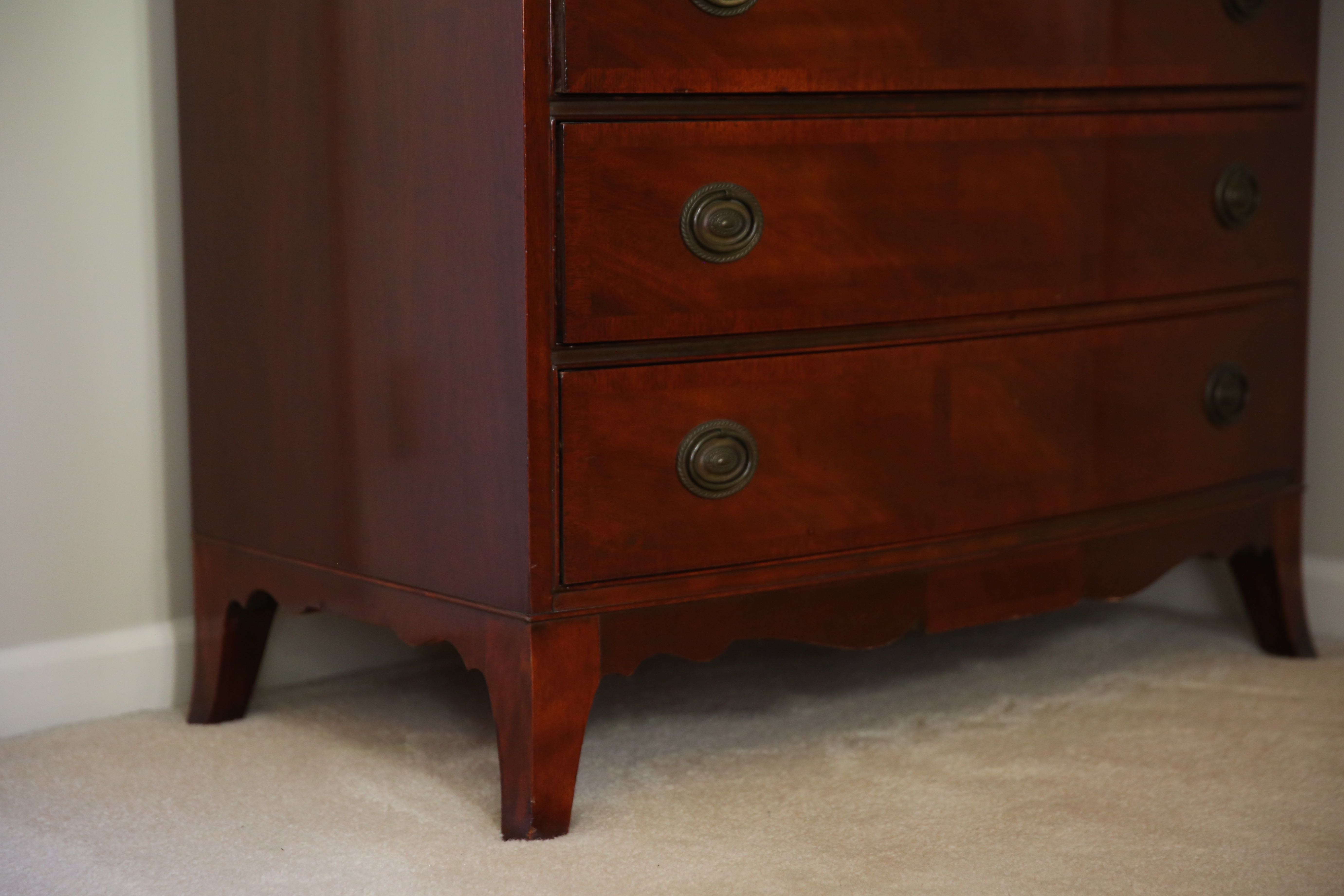 Hepplewhite Style Chest on Chest