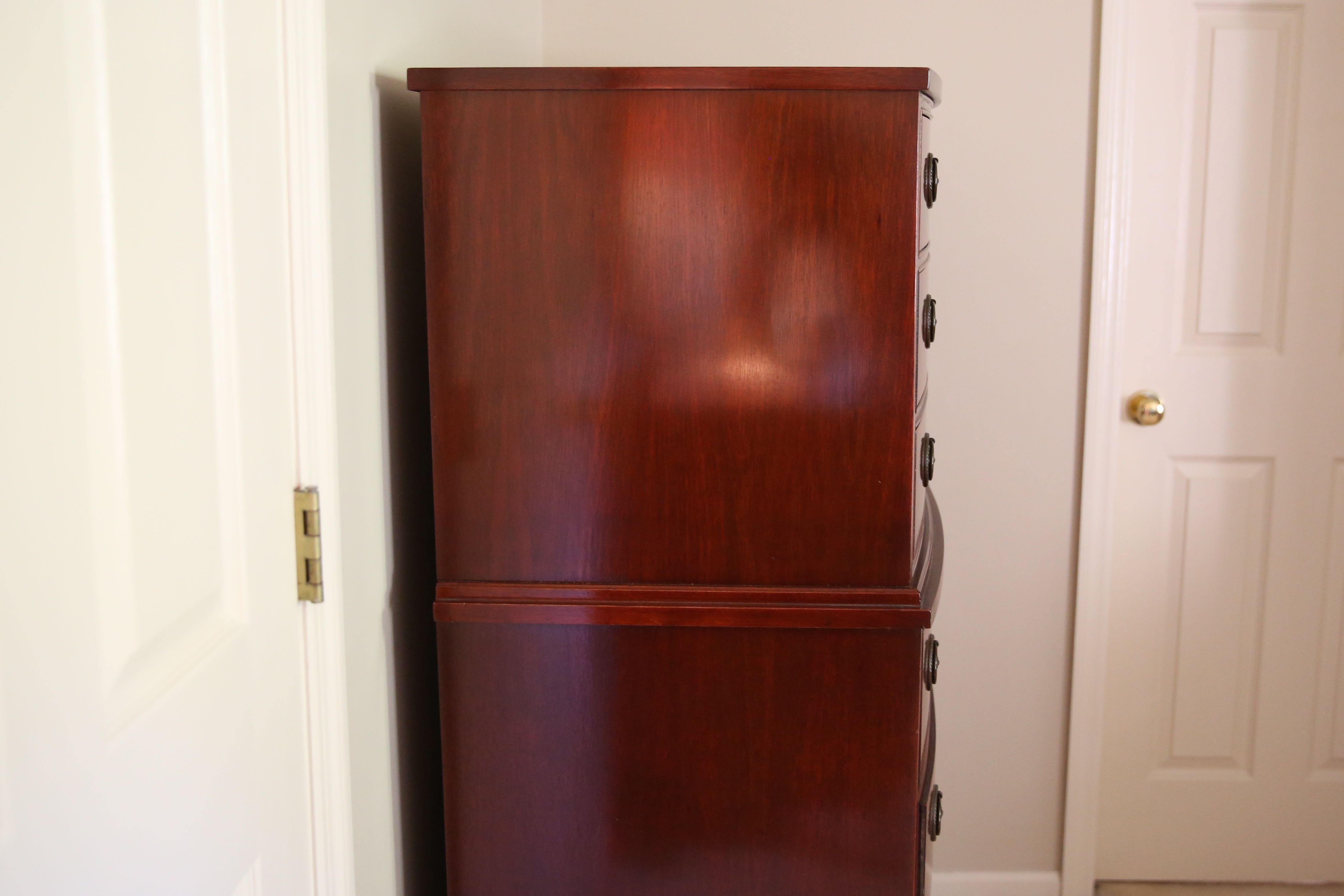 Hepplewhite Style Chest on Chest