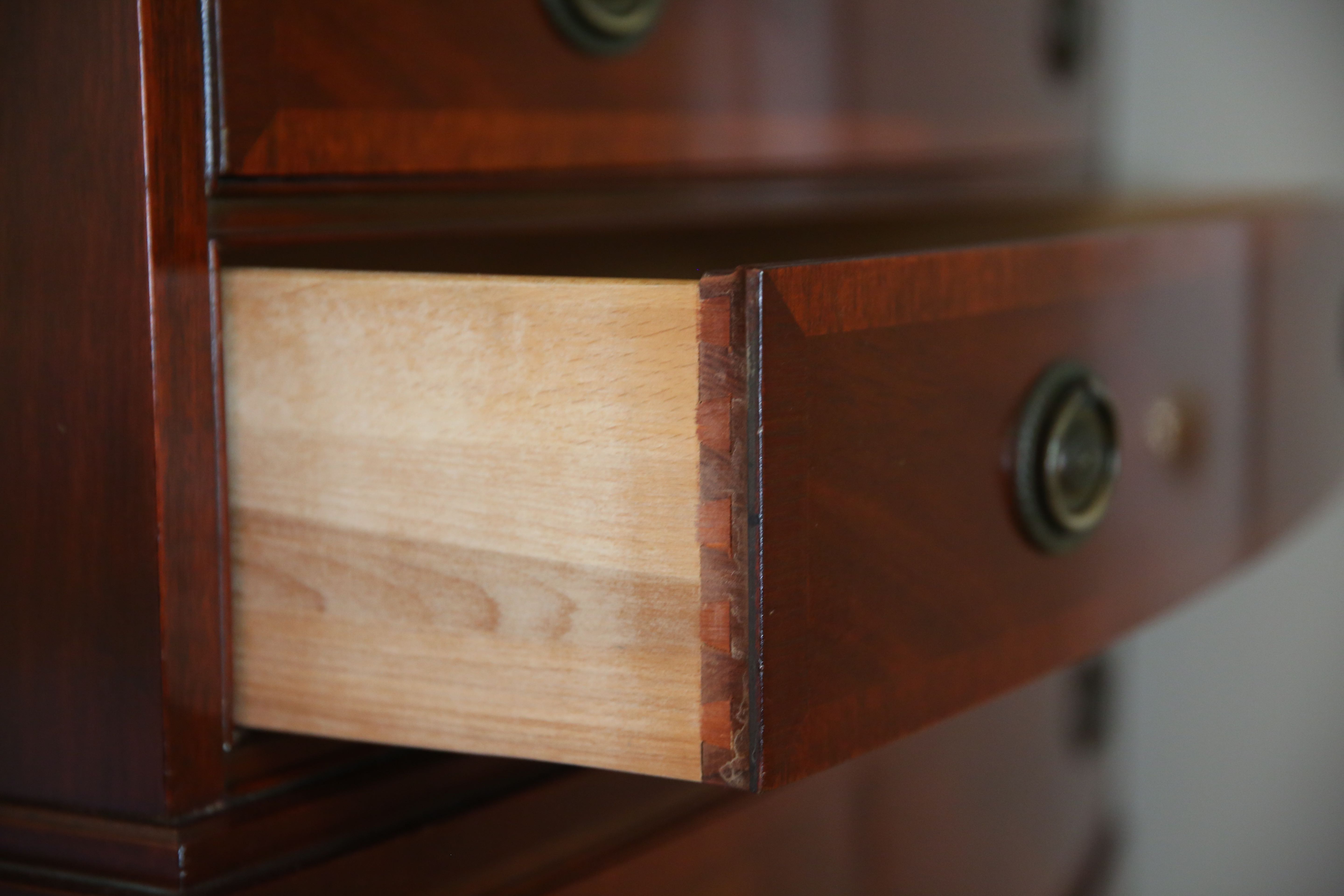 Hepplewhite Style Chest on Chest