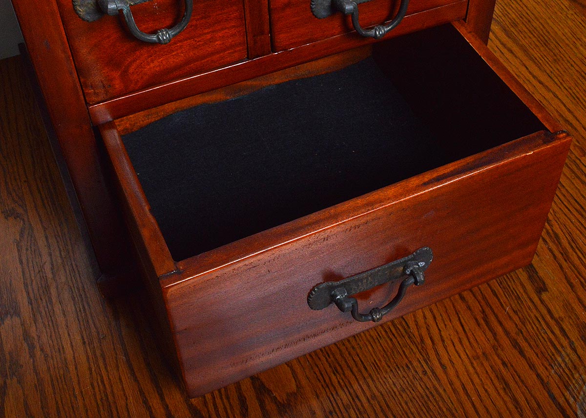 Tansu Cube Chest