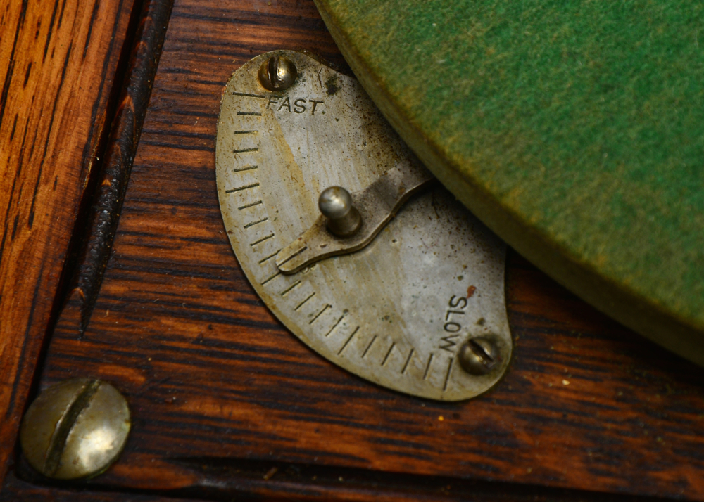 1915 Tabletop Victor-Victrola VV-VIII