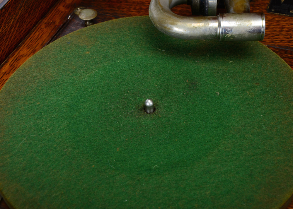 1915 Tabletop Victor-Victrola VV-VIII