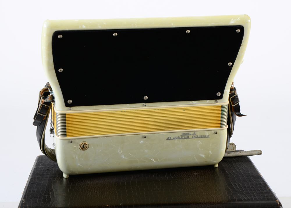 Vintage Lyric Custombuilt Accordion in Case