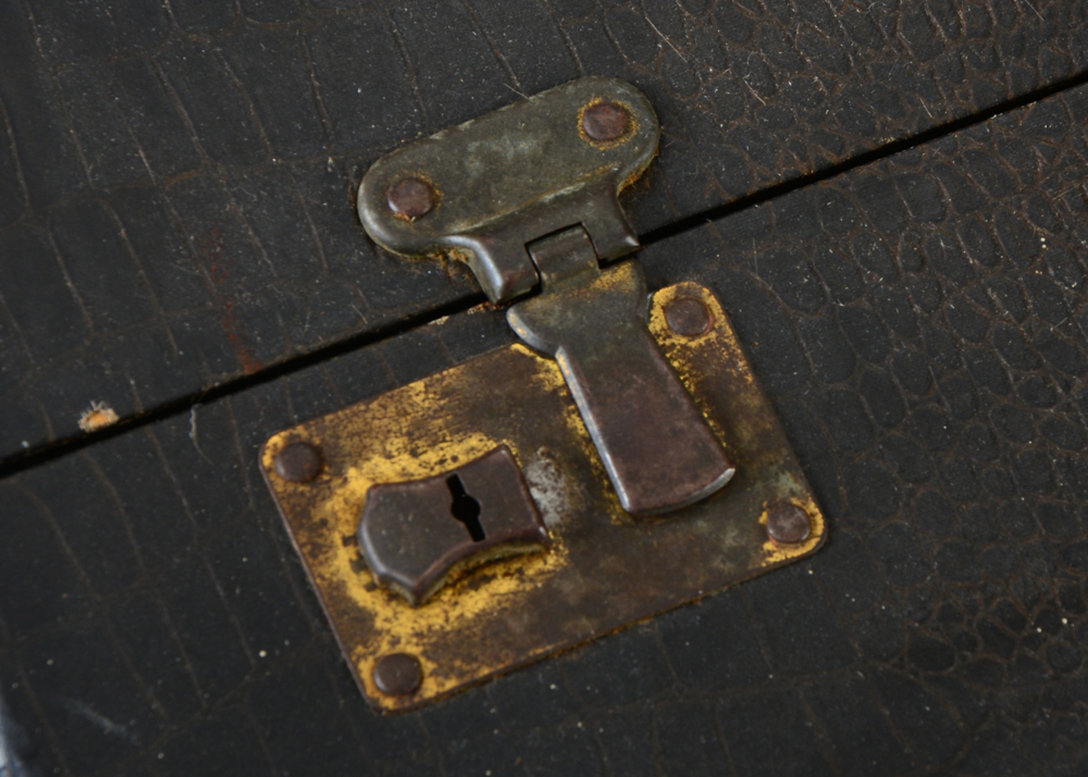 Vintage Lyric Custombuilt Accordion in Case