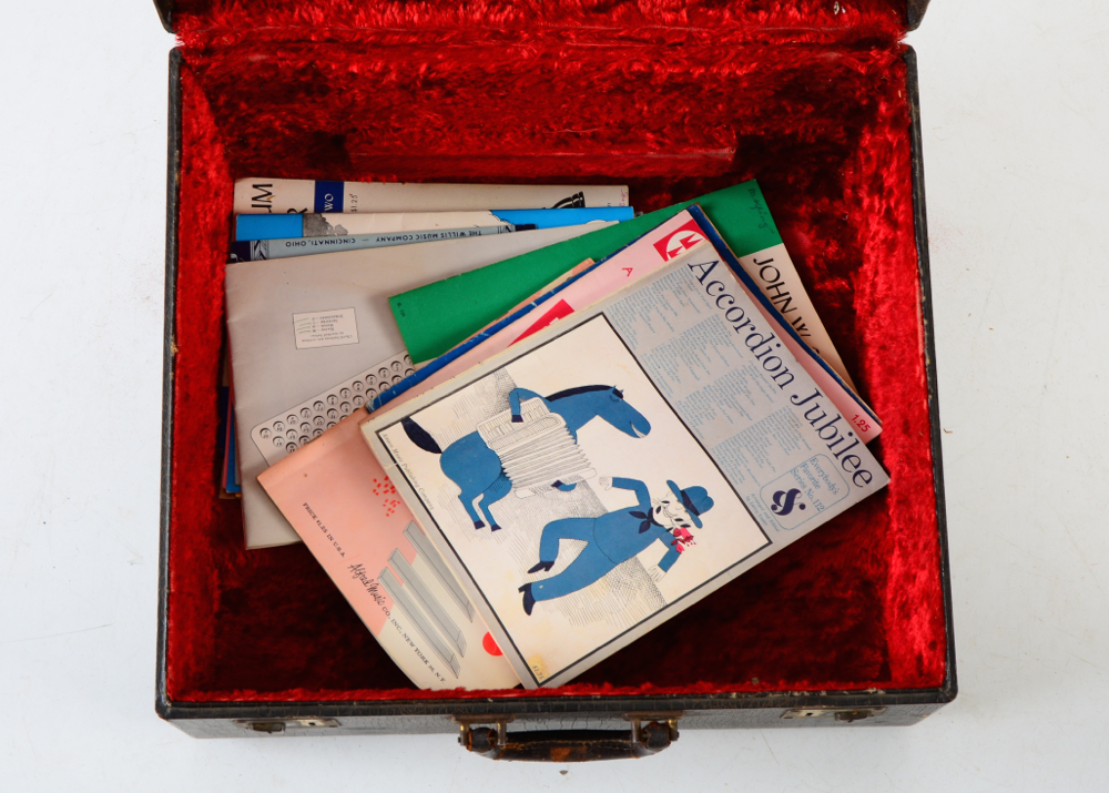 Vintage Lyric Custombuilt Accordion in Case